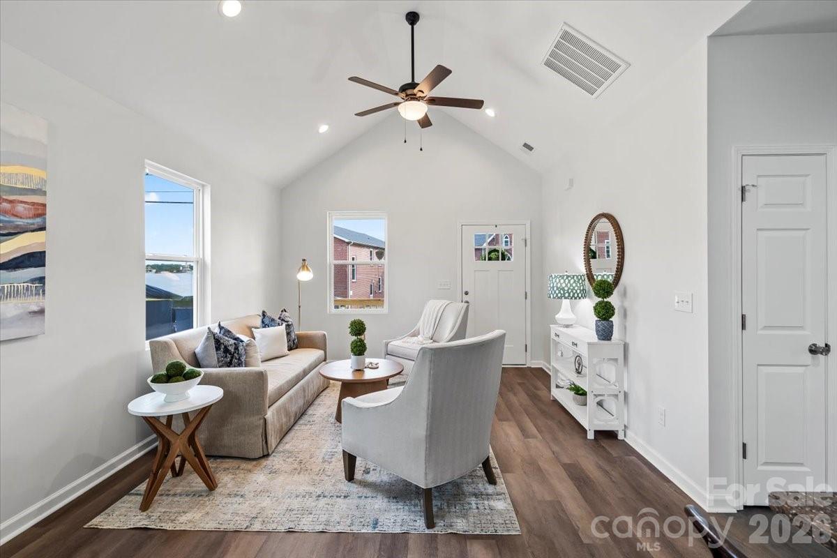 509 Carolina Avenue — Shelby
