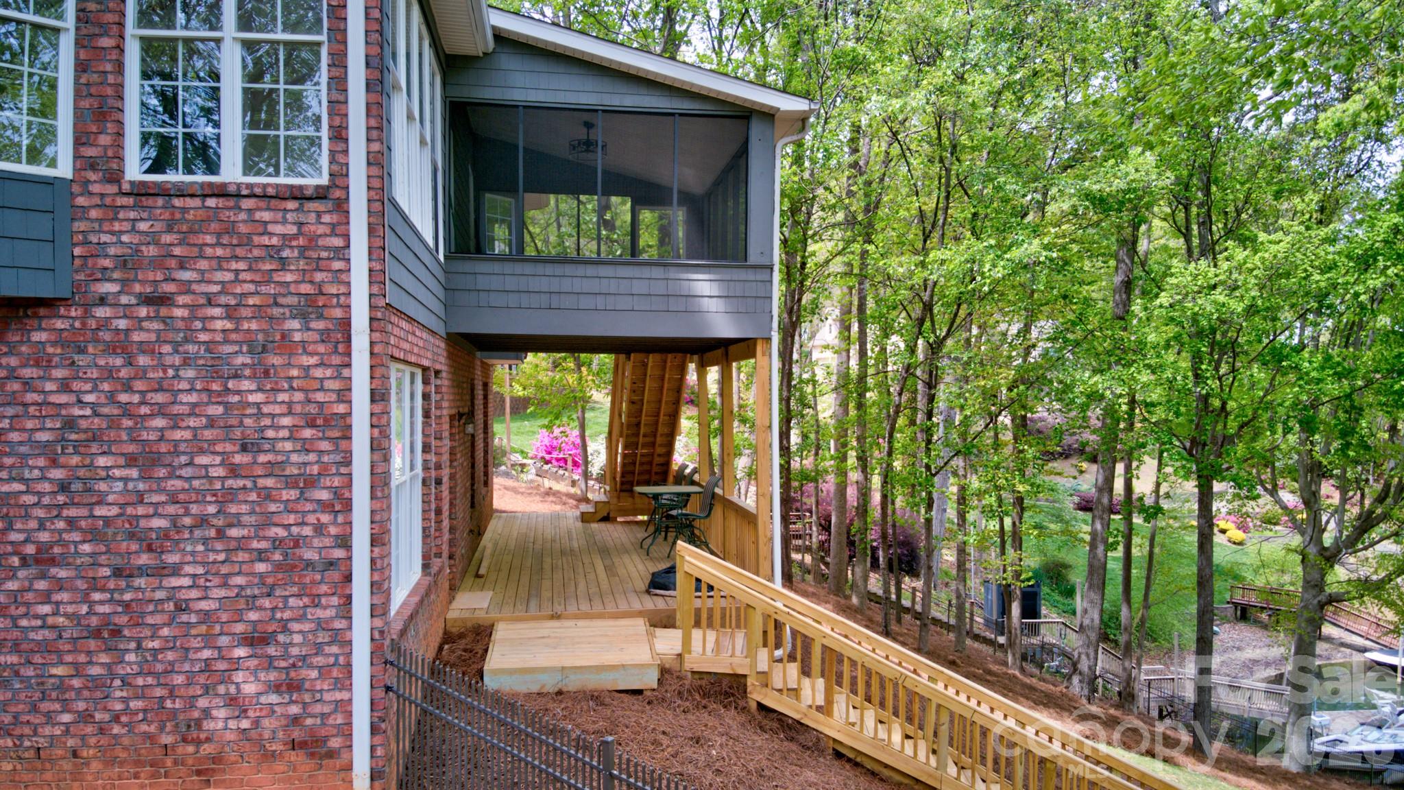 119 Shelter Cove Lane — Mooresville