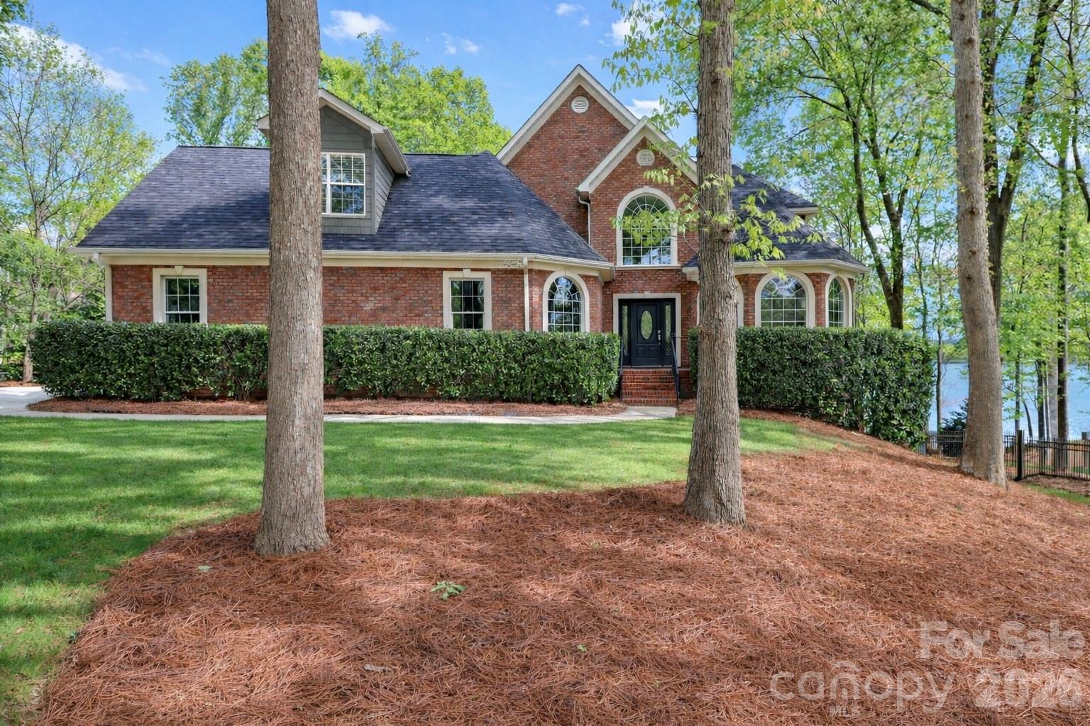 119 Shelter Cove Lane — Mooresville