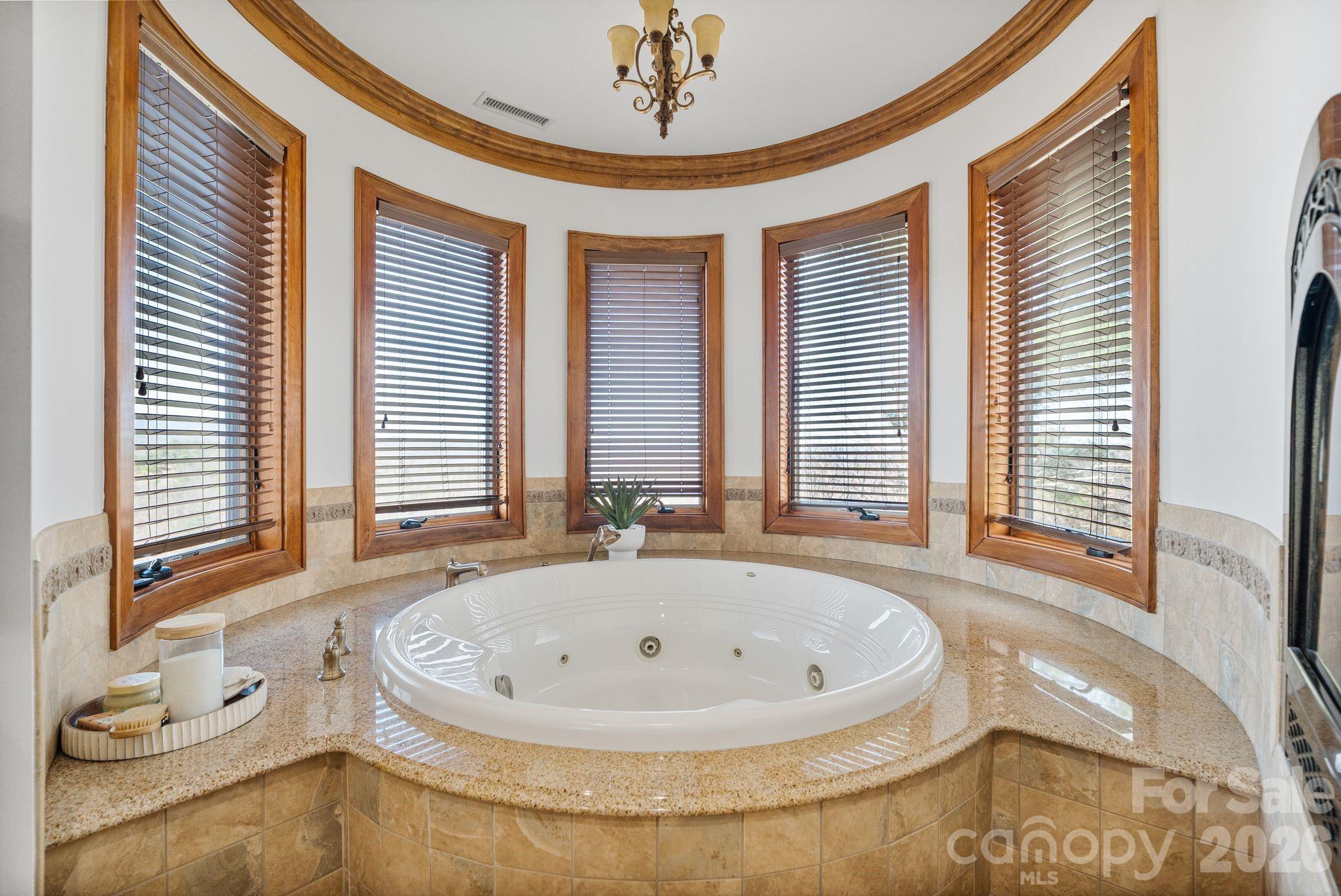 2054 Reynolds Parkway — Boone
