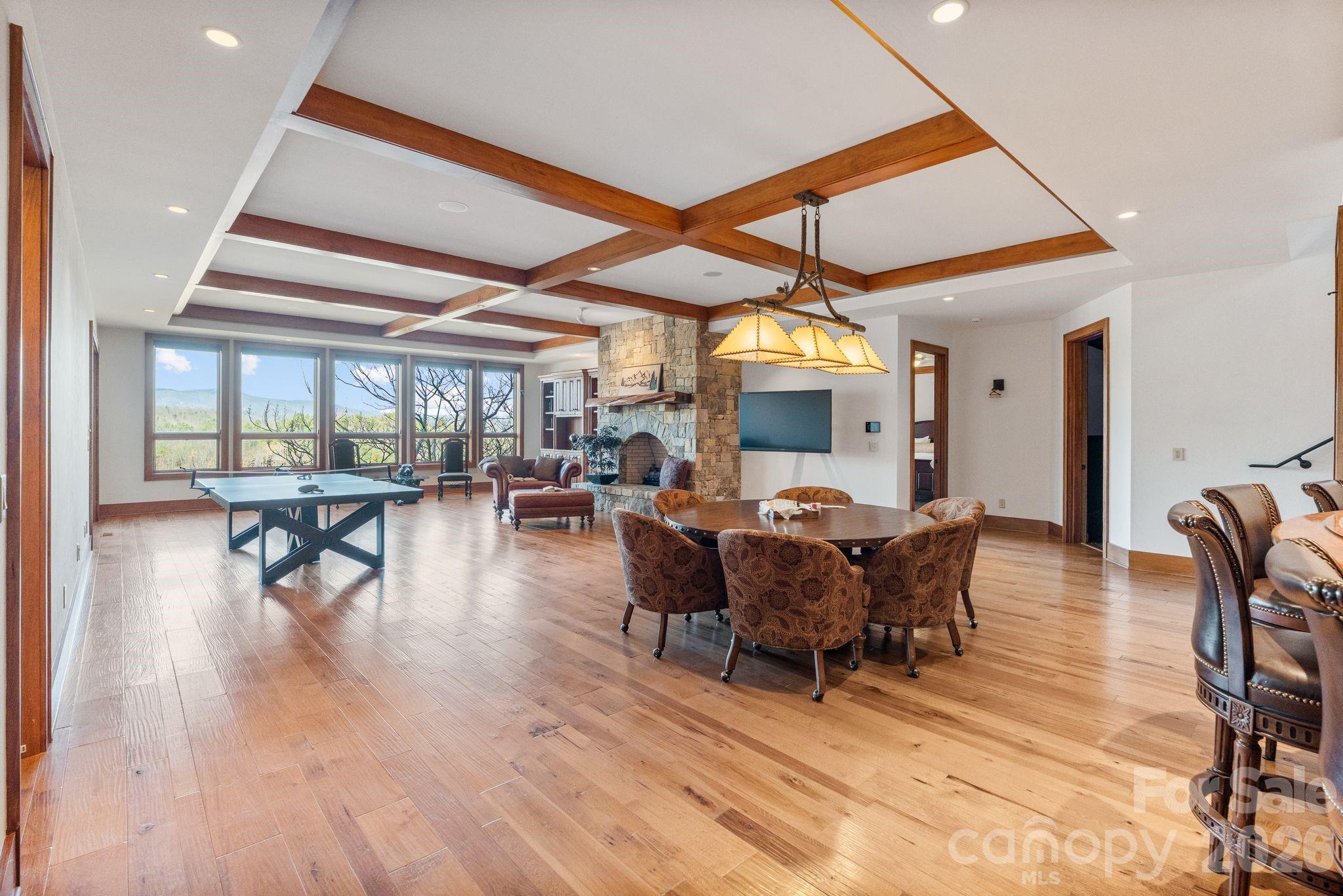 2054 Reynolds Parkway — Boone