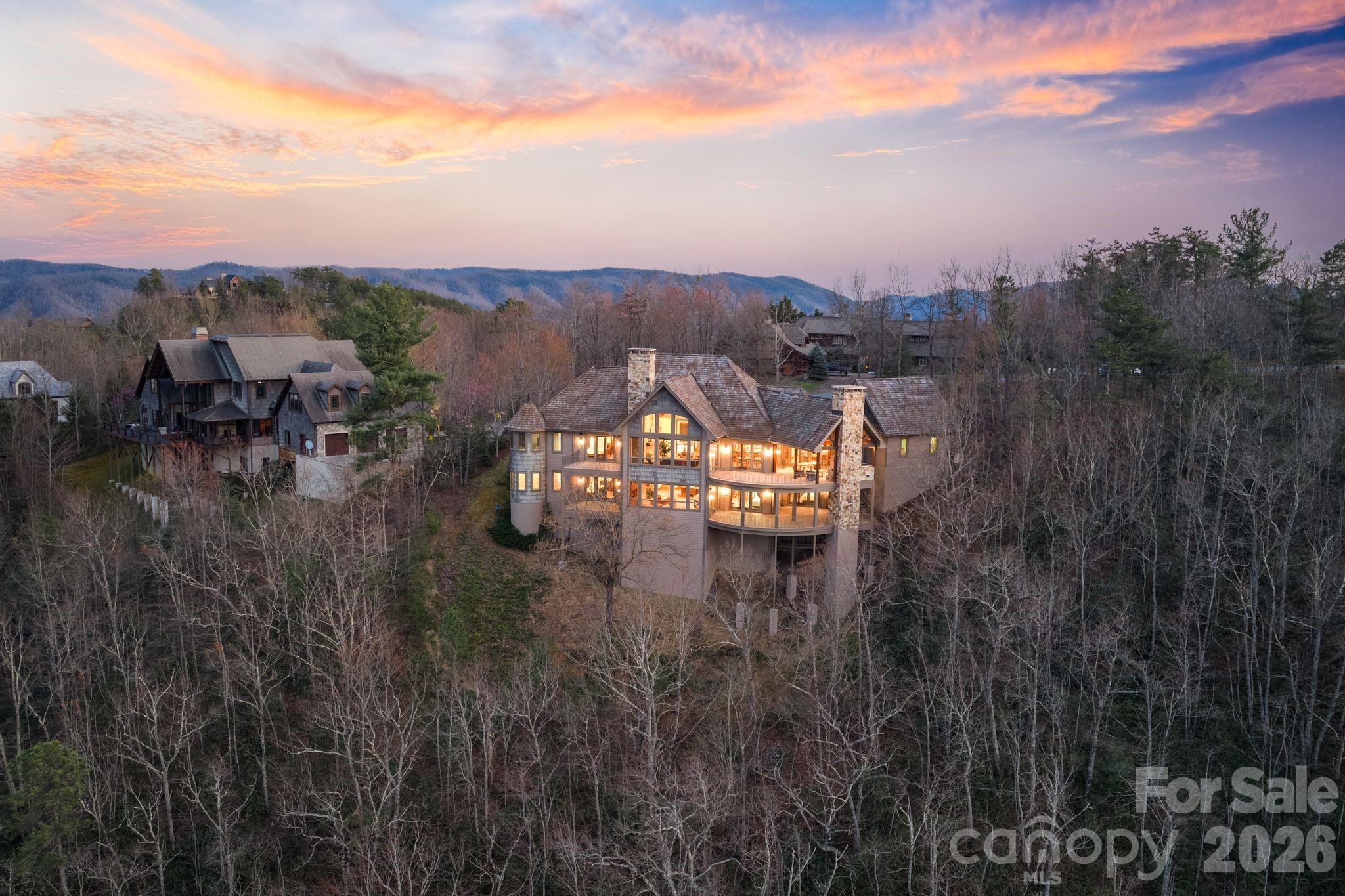 2054 Reynolds Parkway — Boone