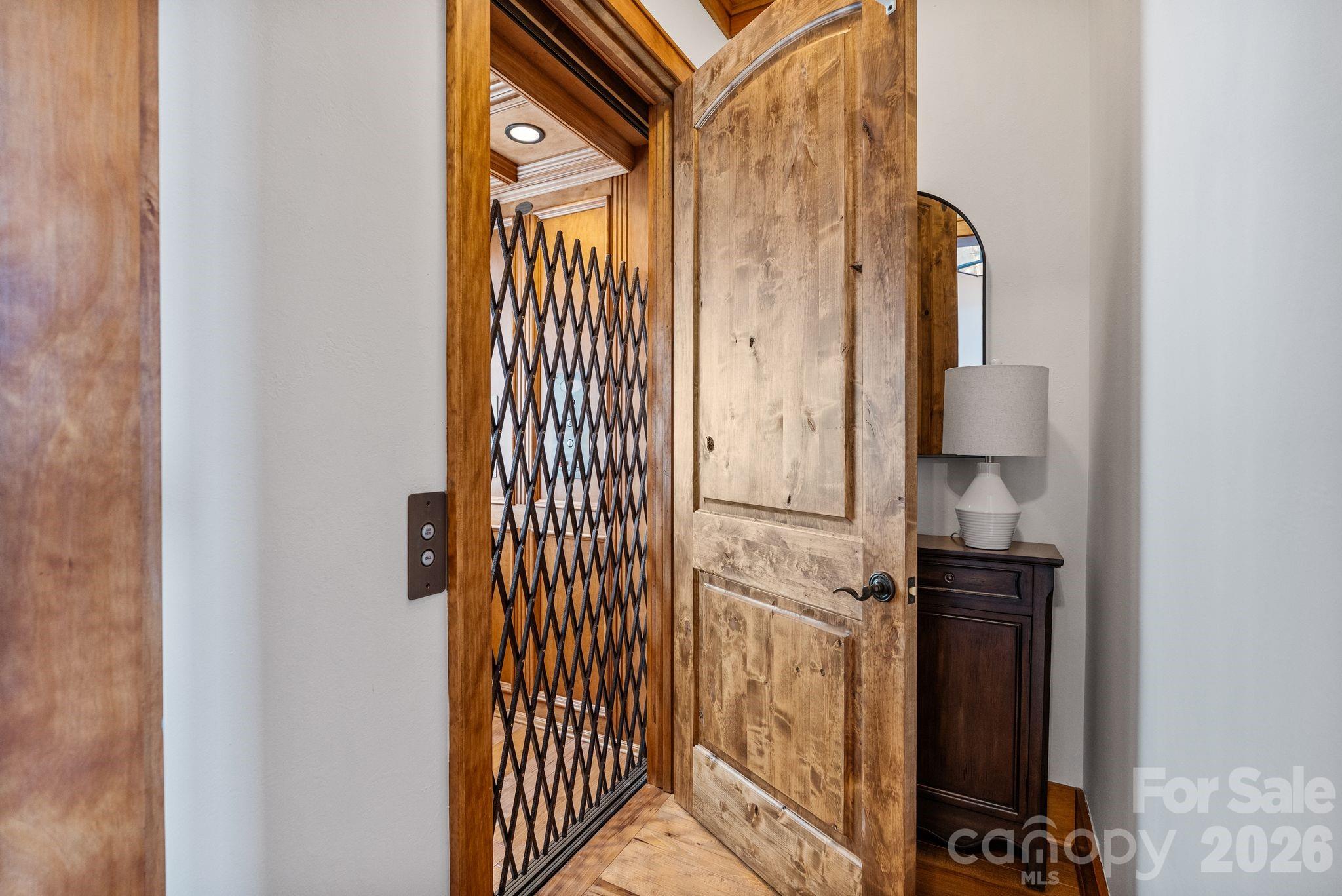 2054 Reynolds Parkway — Boone