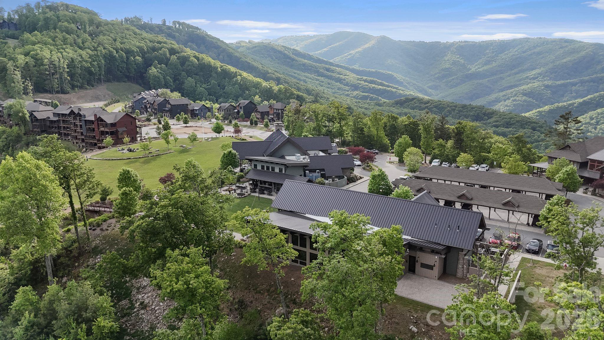 2054 Reynolds Parkway — Boone