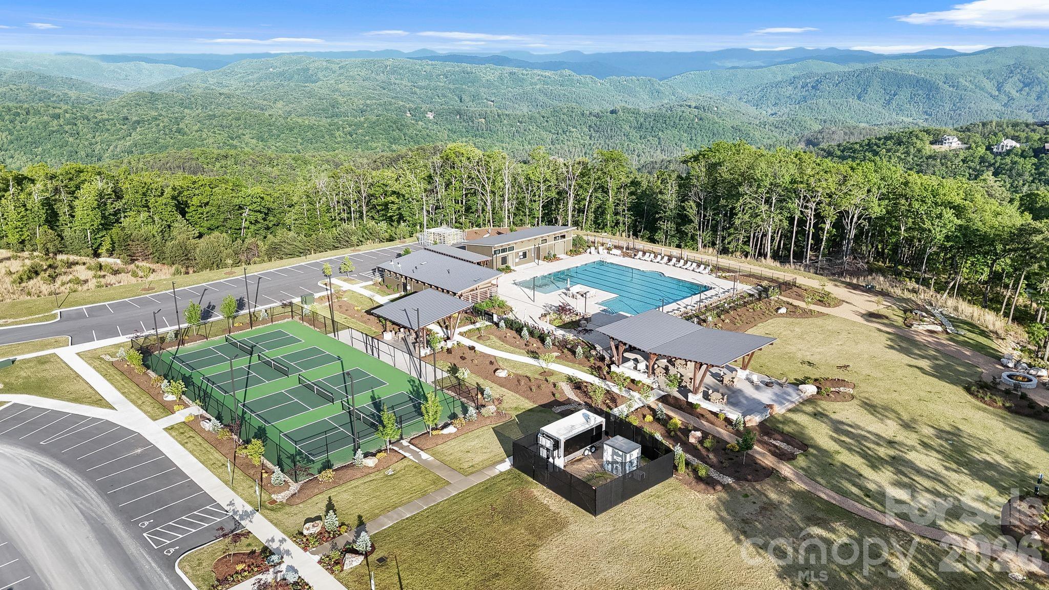 2054 Reynolds Parkway — Boone