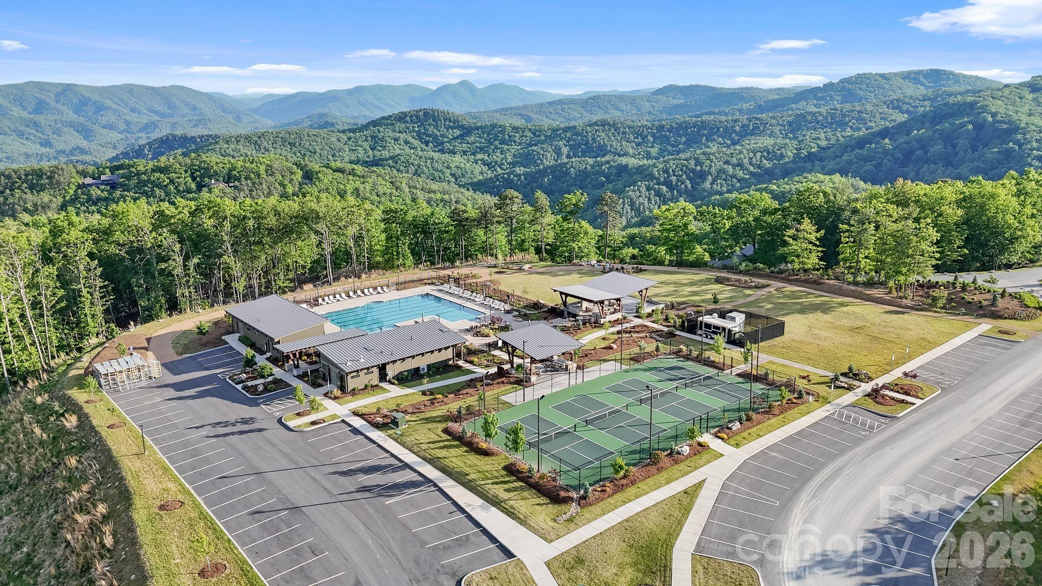 2054 Reynolds Parkway — Boone