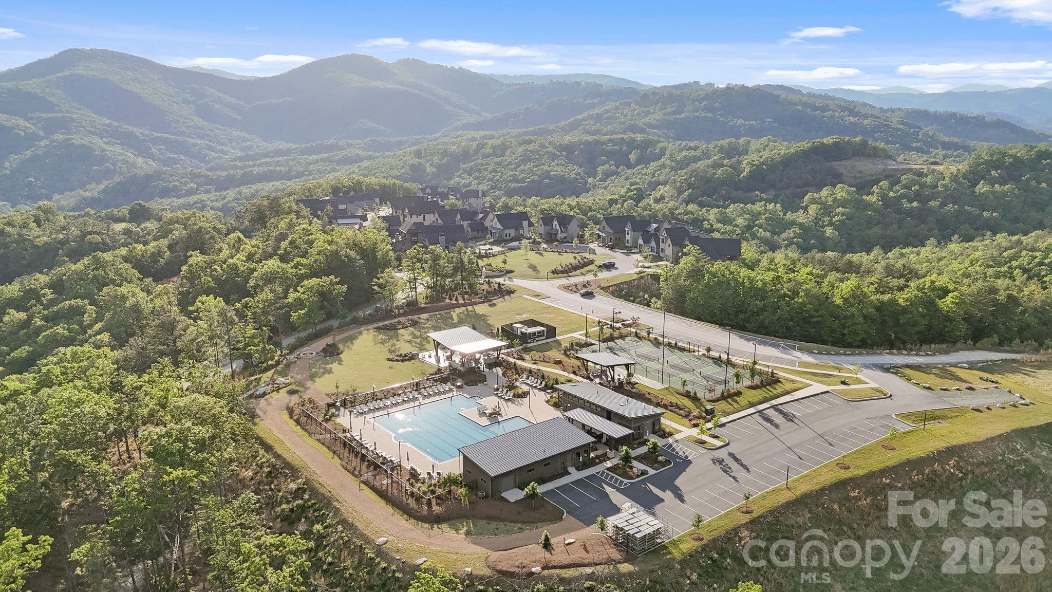 2054 Reynolds Parkway — Boone