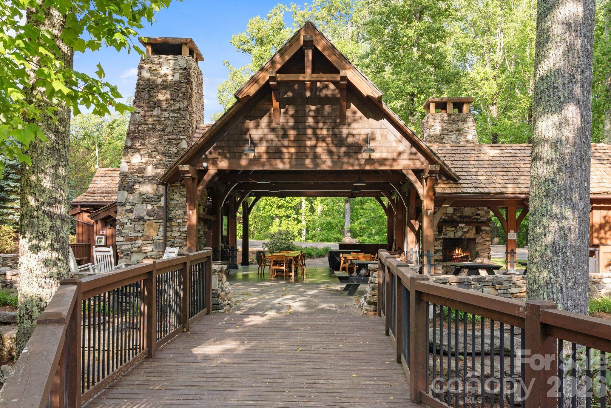 2054 Reynolds Parkway — Boone