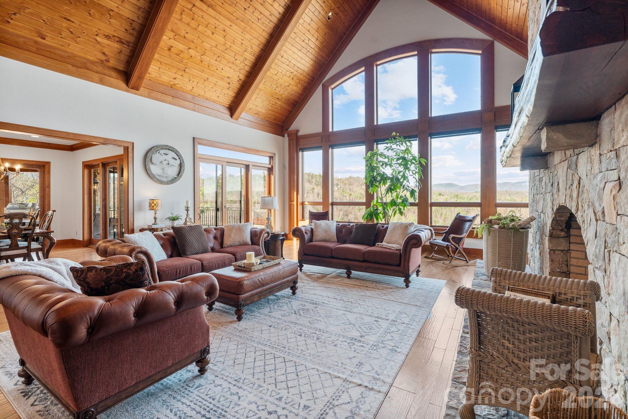 2054 Reynolds Parkway — Boone