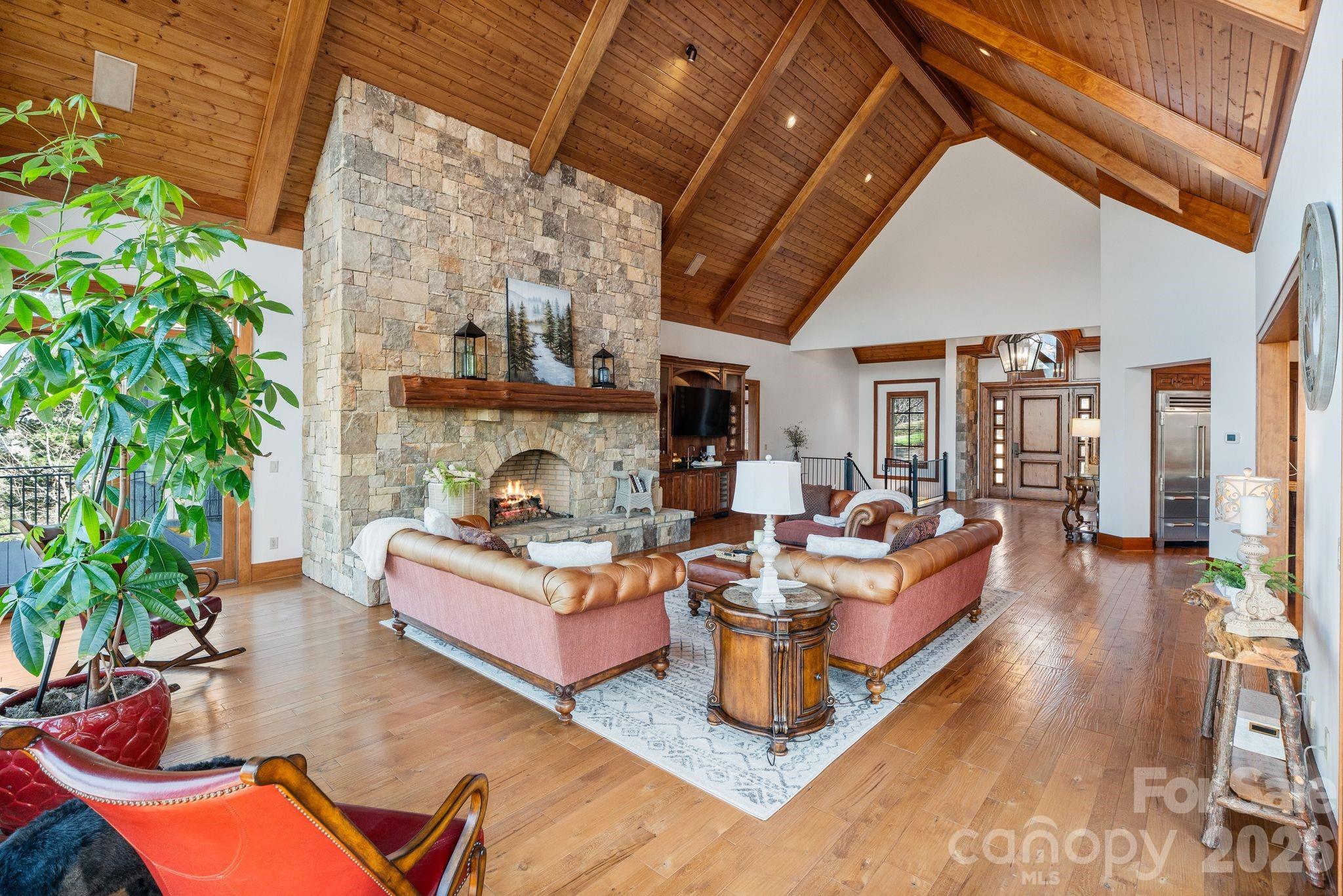 2054 Reynolds Parkway — Boone