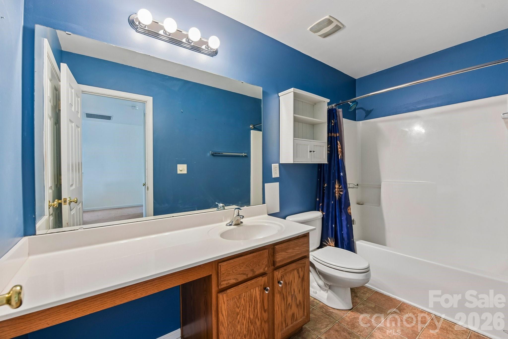 8718 Buttonwood Court — Charlotte