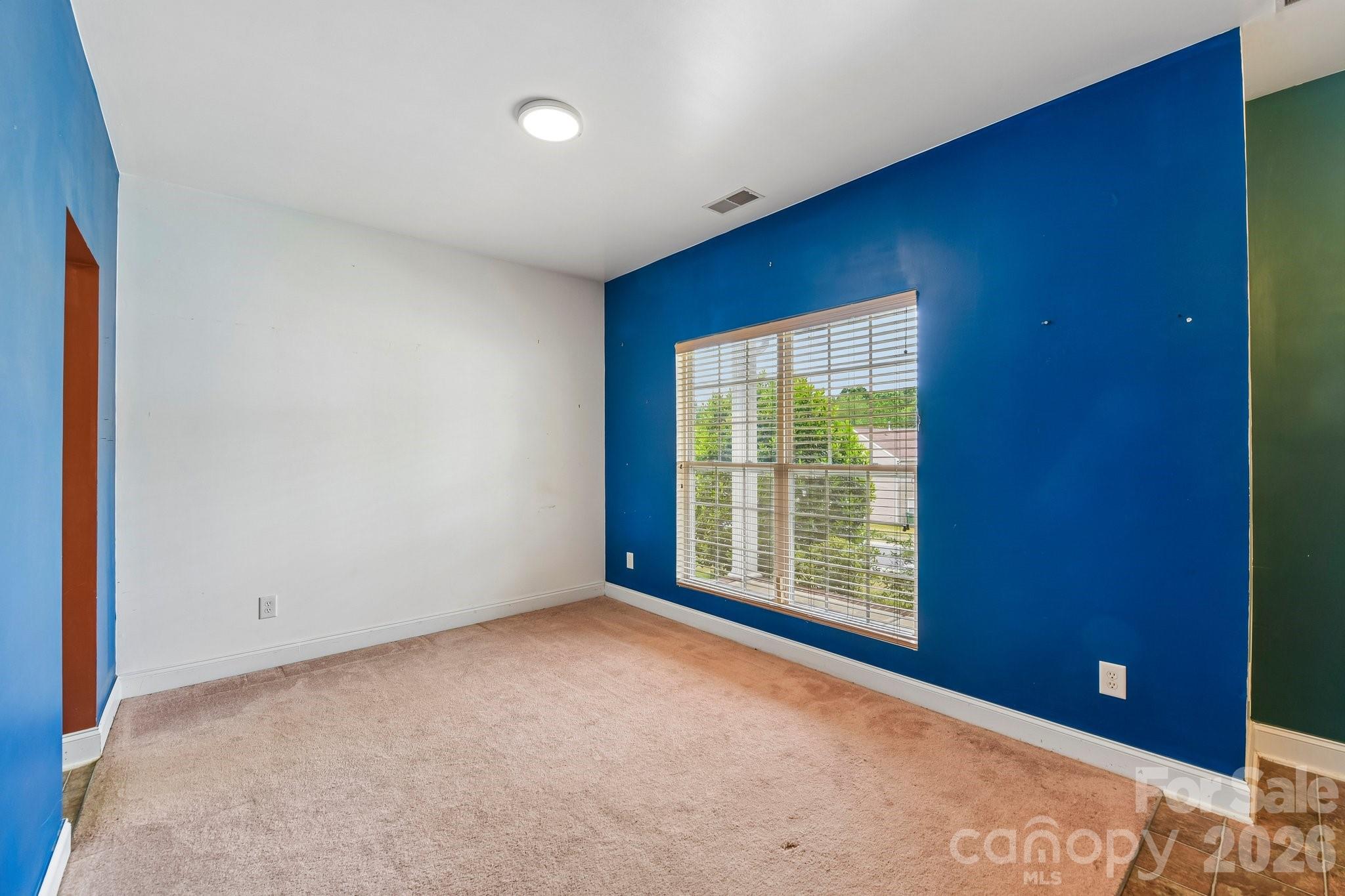 8718 Buttonwood Court — Charlotte