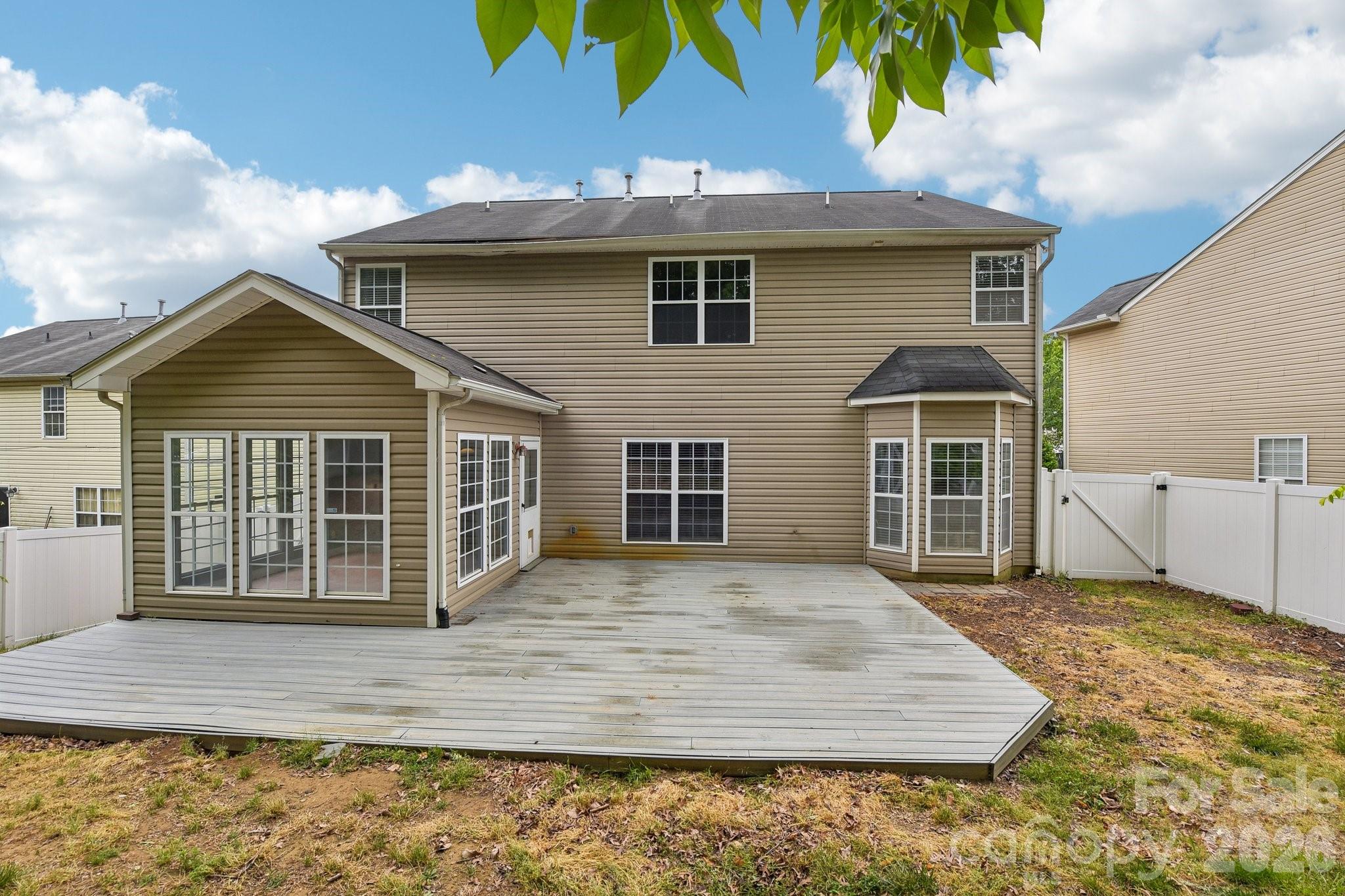 8718 Buttonwood Court — Charlotte
