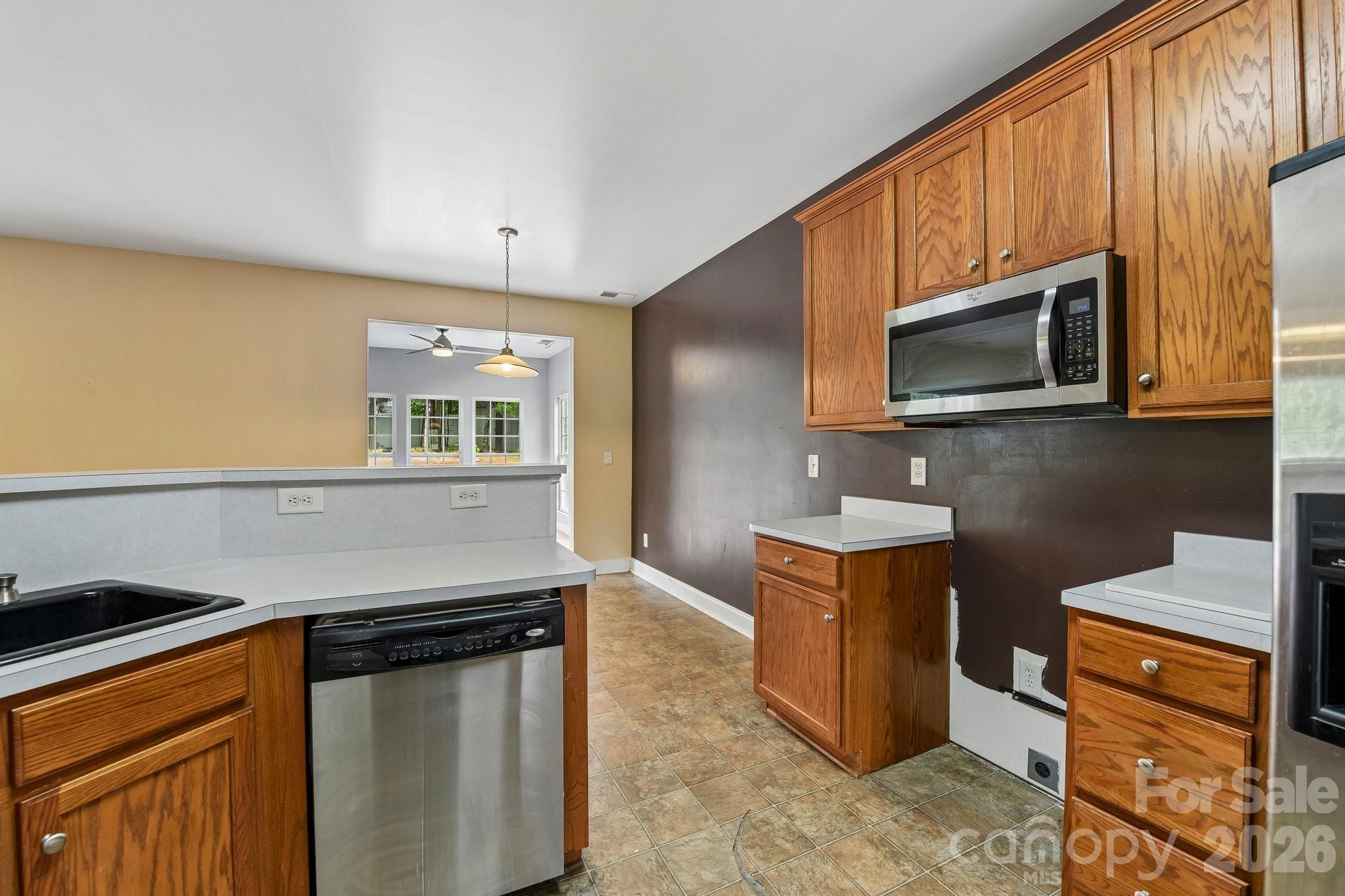 8718 Buttonwood Court — Charlotte