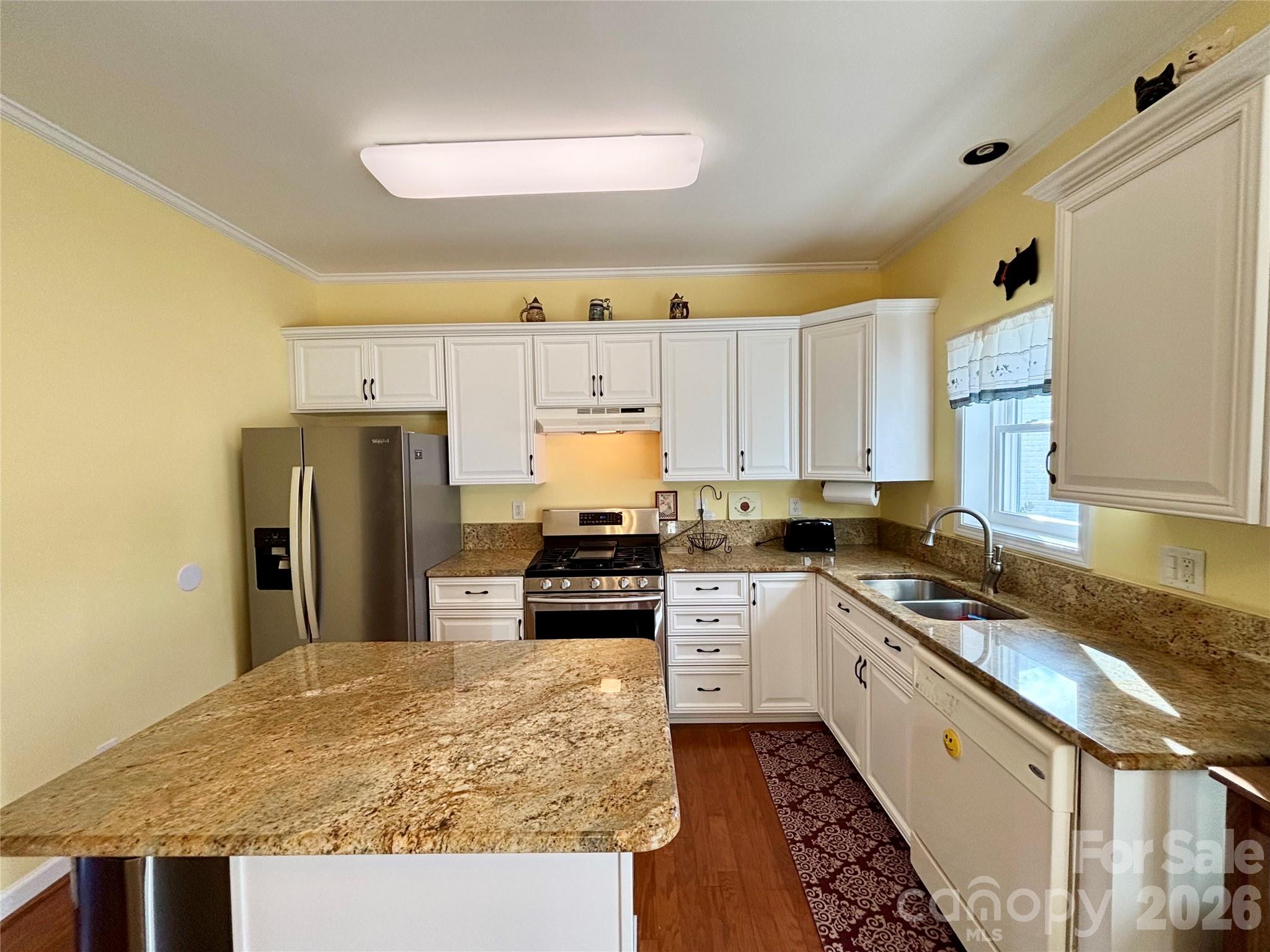 194 Beechnut Drive — Hendersonville