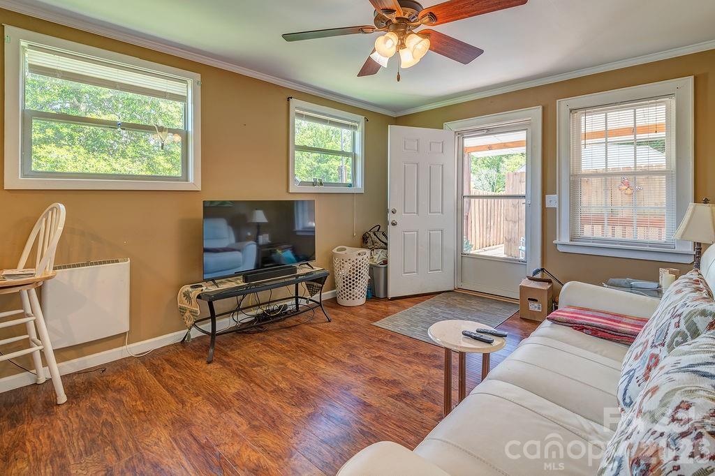 64 Haw Creek Circle — Asheville