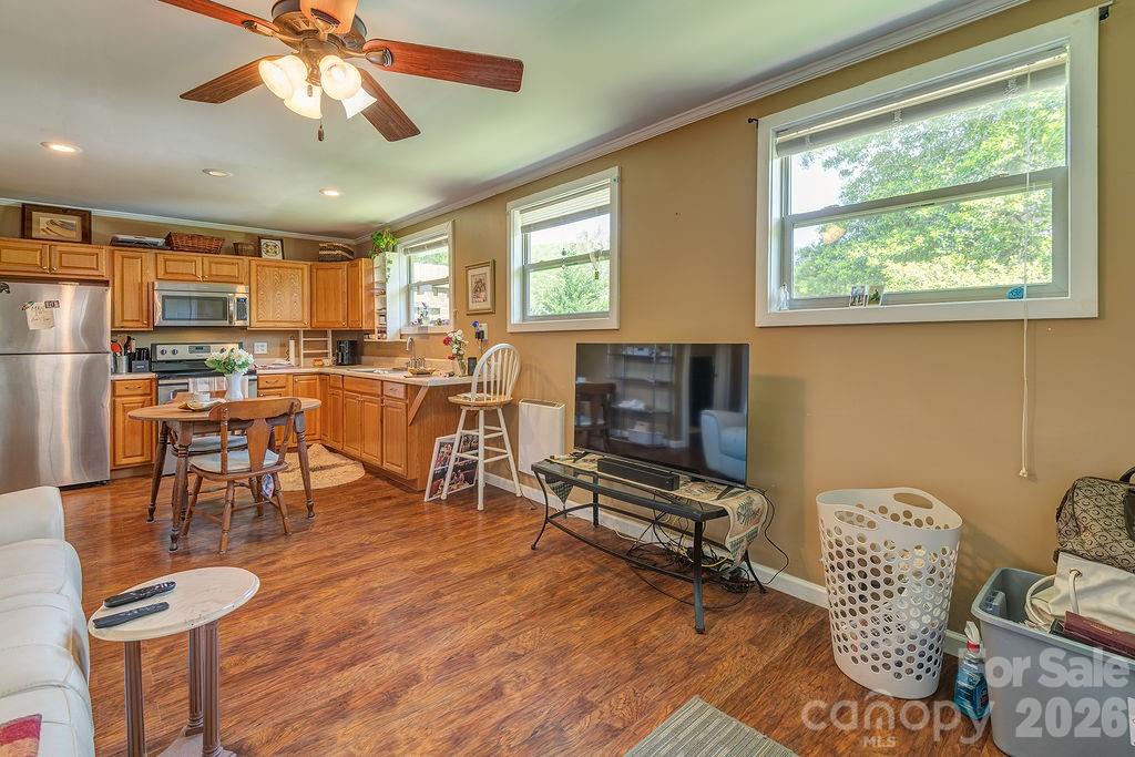 64 Haw Creek Circle — Asheville