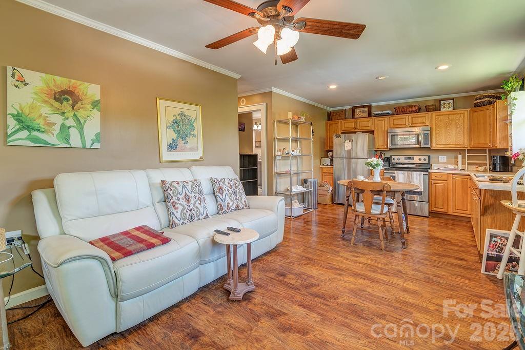64 Haw Creek Circle — Asheville