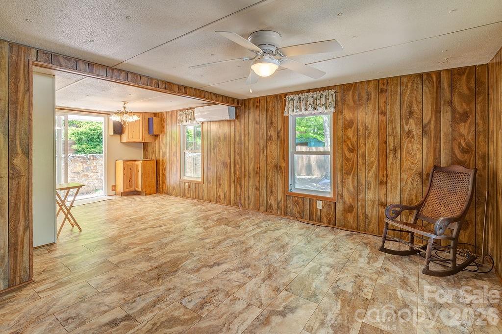 64 Haw Creek Circle — Asheville