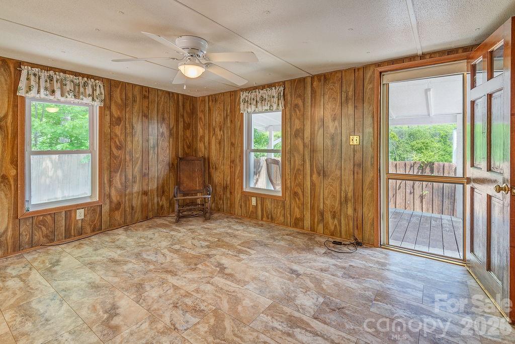 64 Haw Creek Circle — Asheville