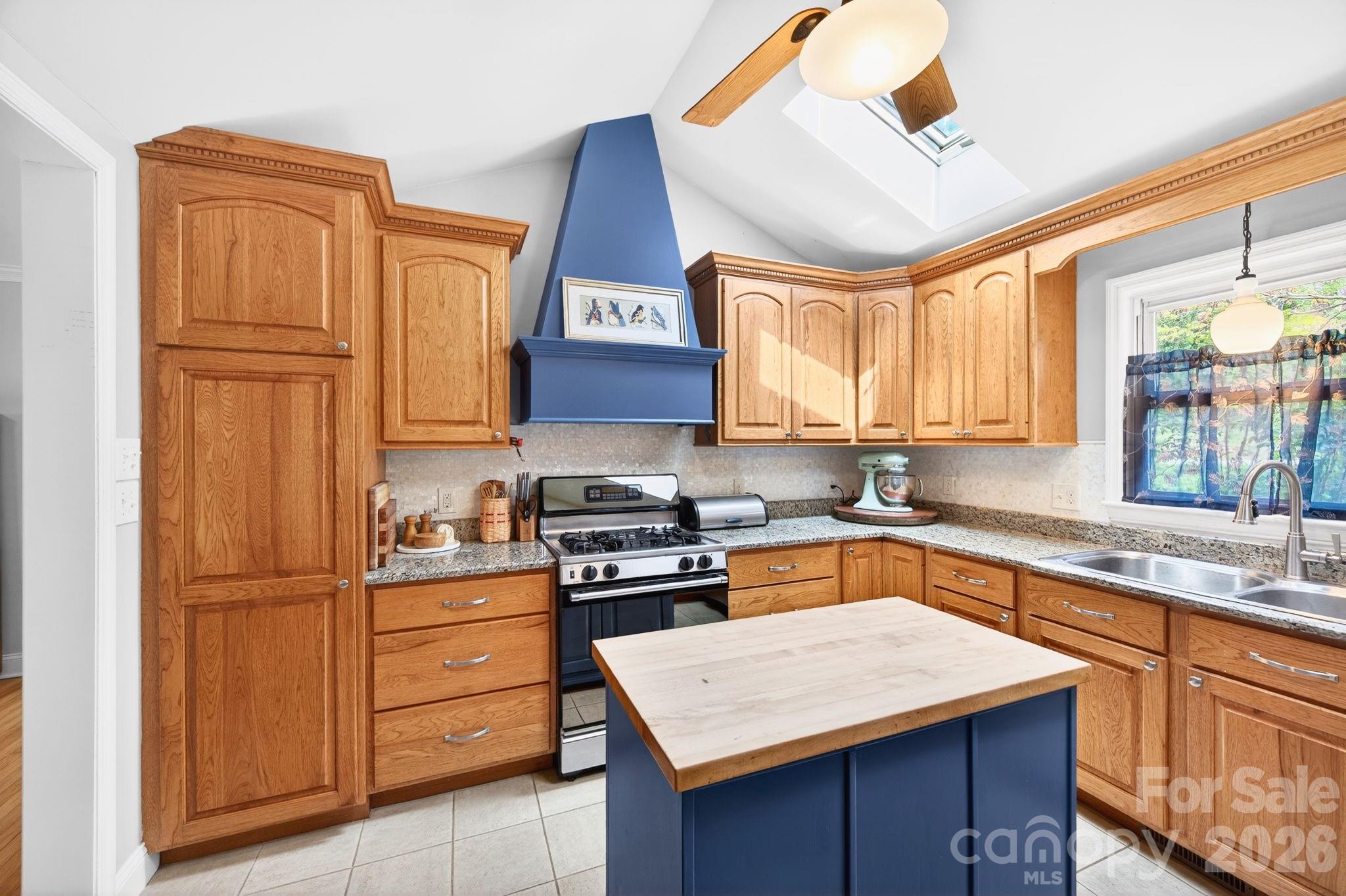 3 Ellenwood Drive — Asheville