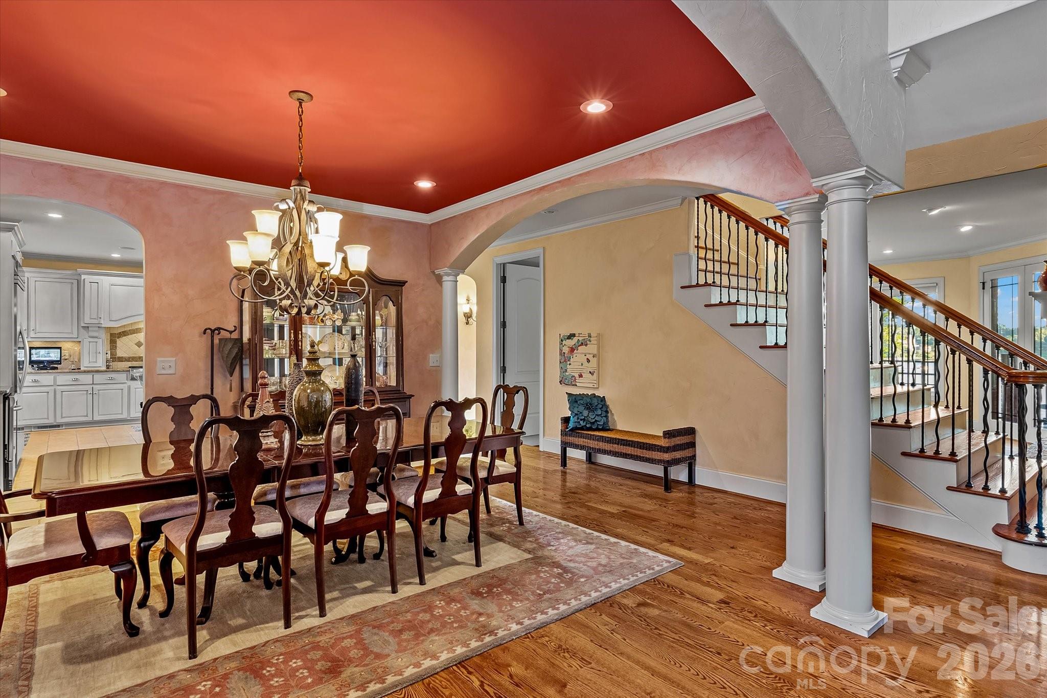 368 Players Ridge Road — Hickory