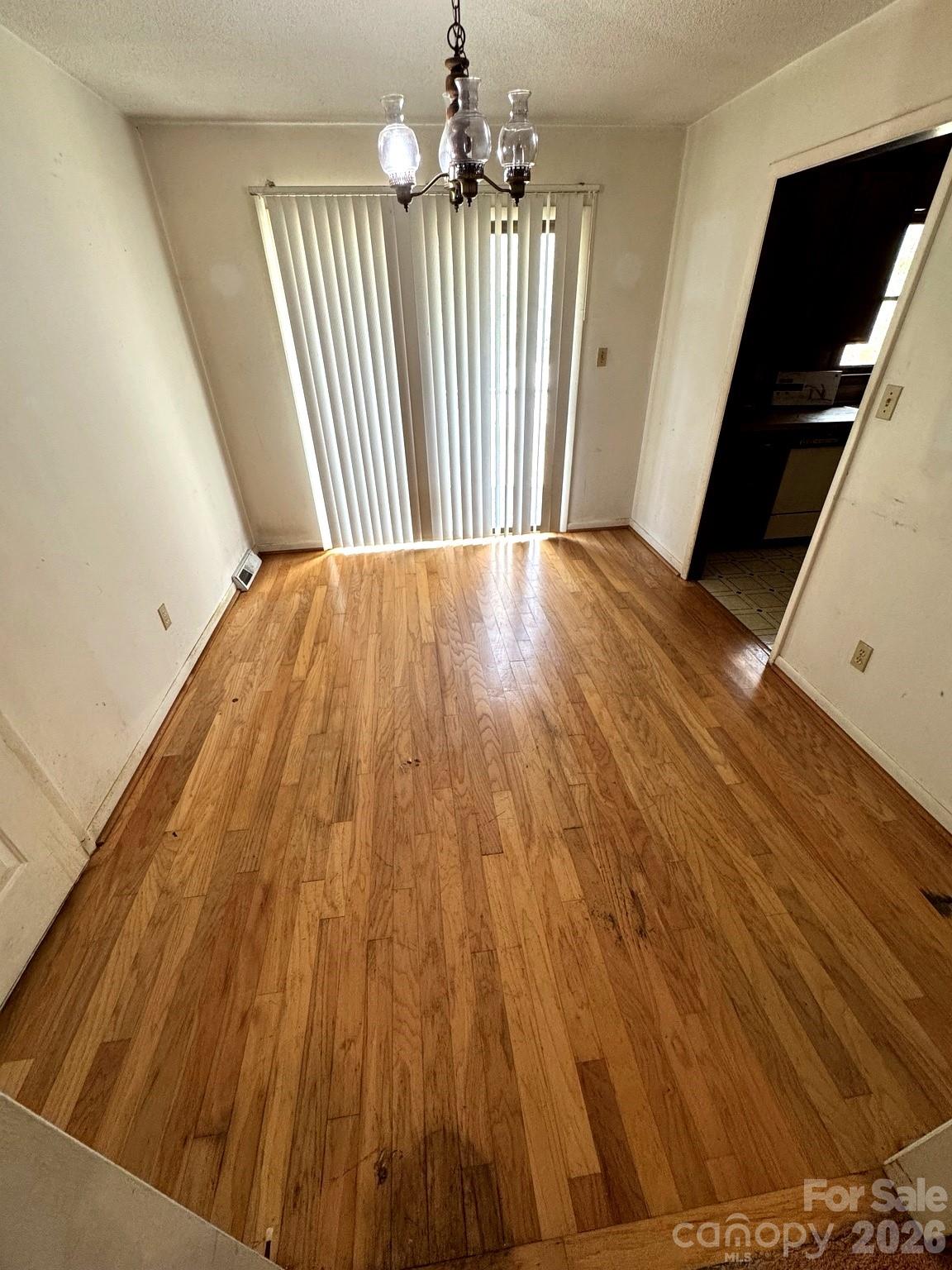 3968 Dover Street — Claremont