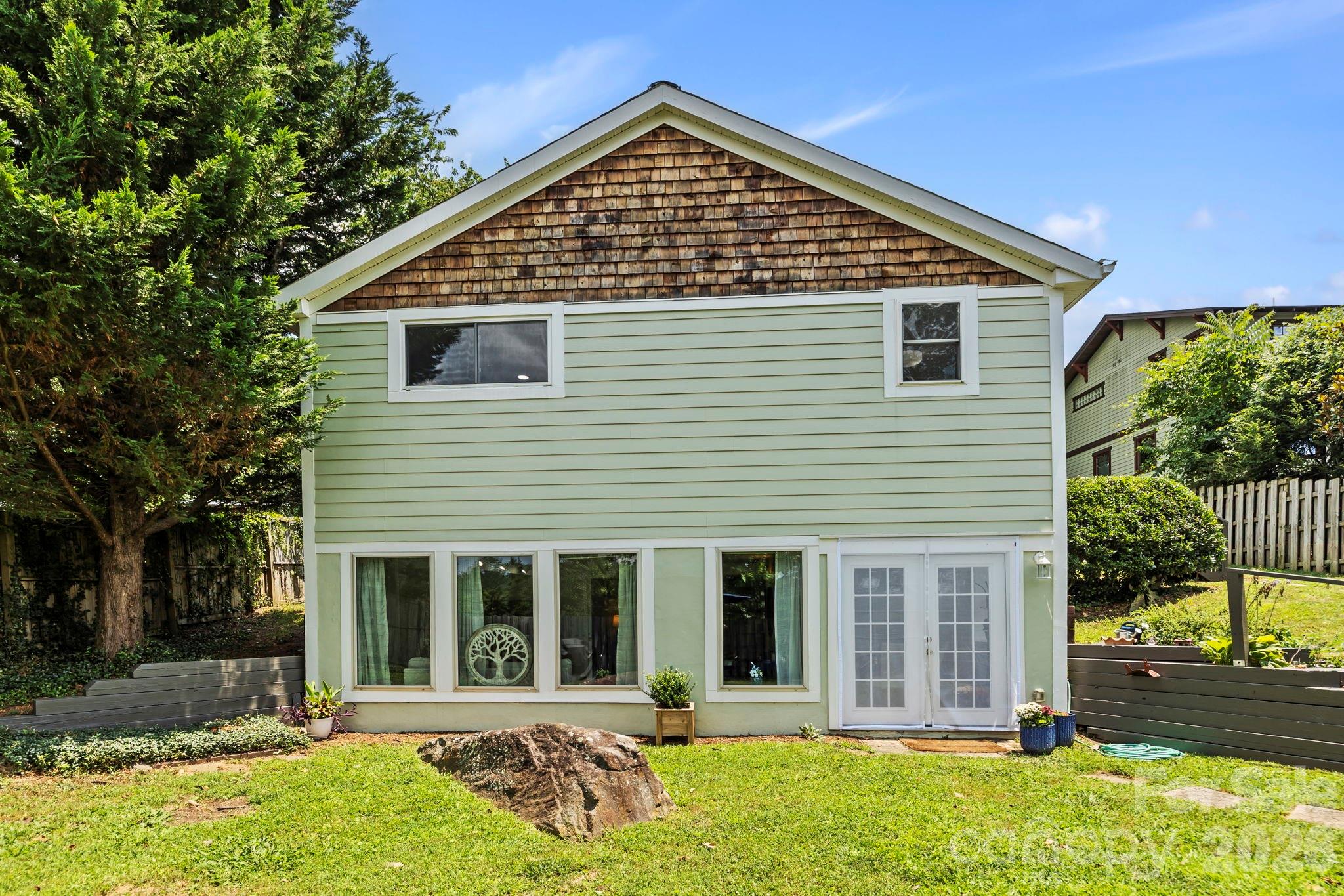 33 Madison Street — Asheville