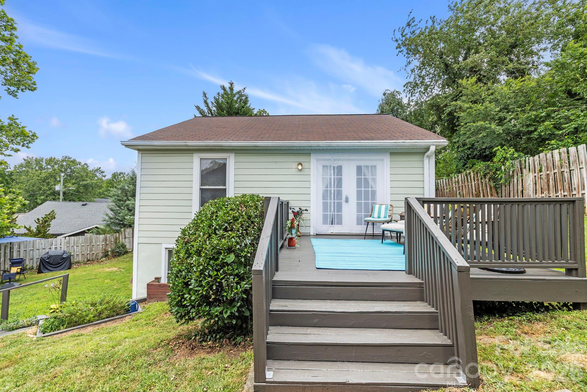 33 Madison Street — Asheville