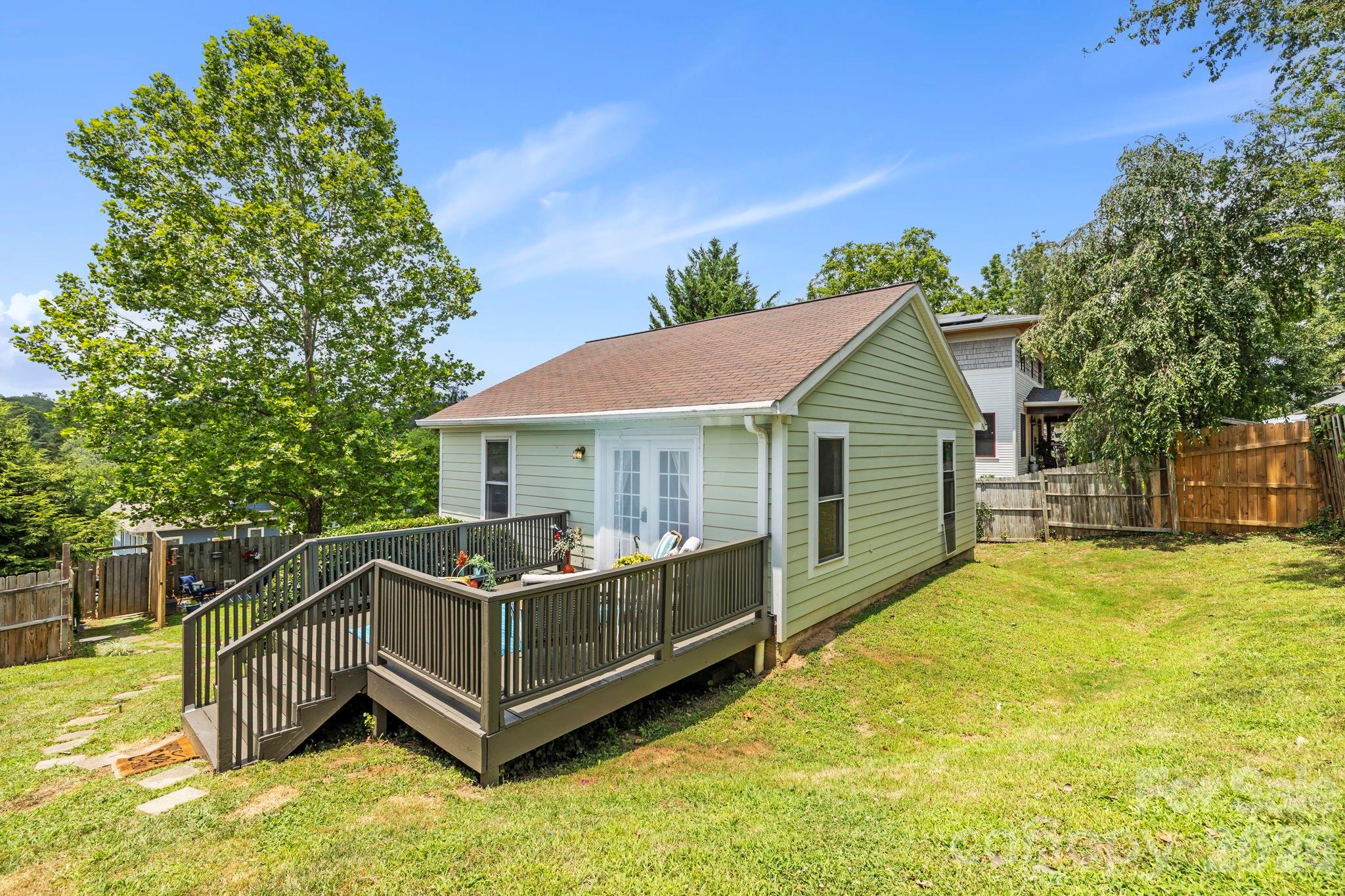 33 Madison Street — Asheville
