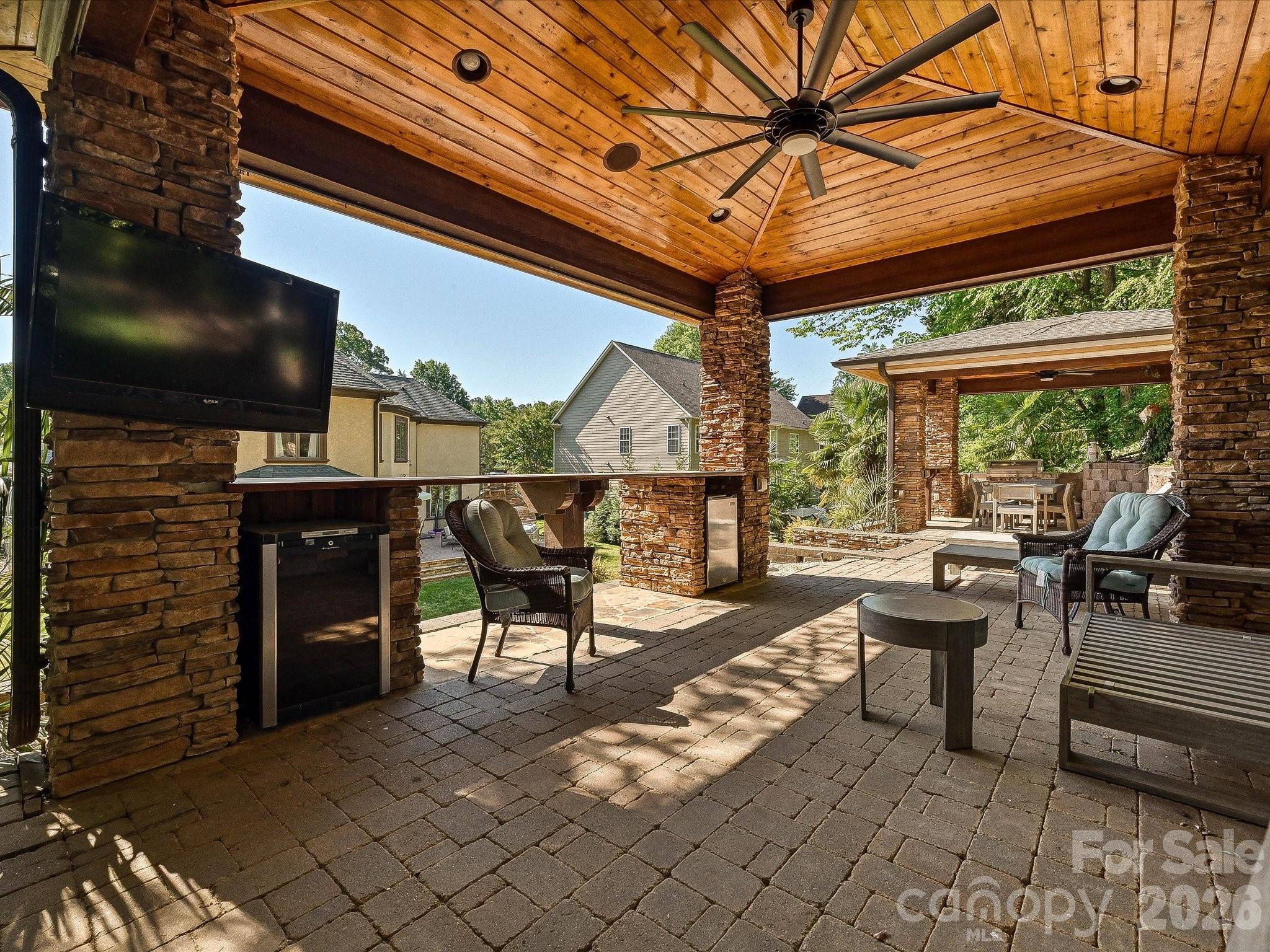 21425 Crown Lake Drive — Cornelius