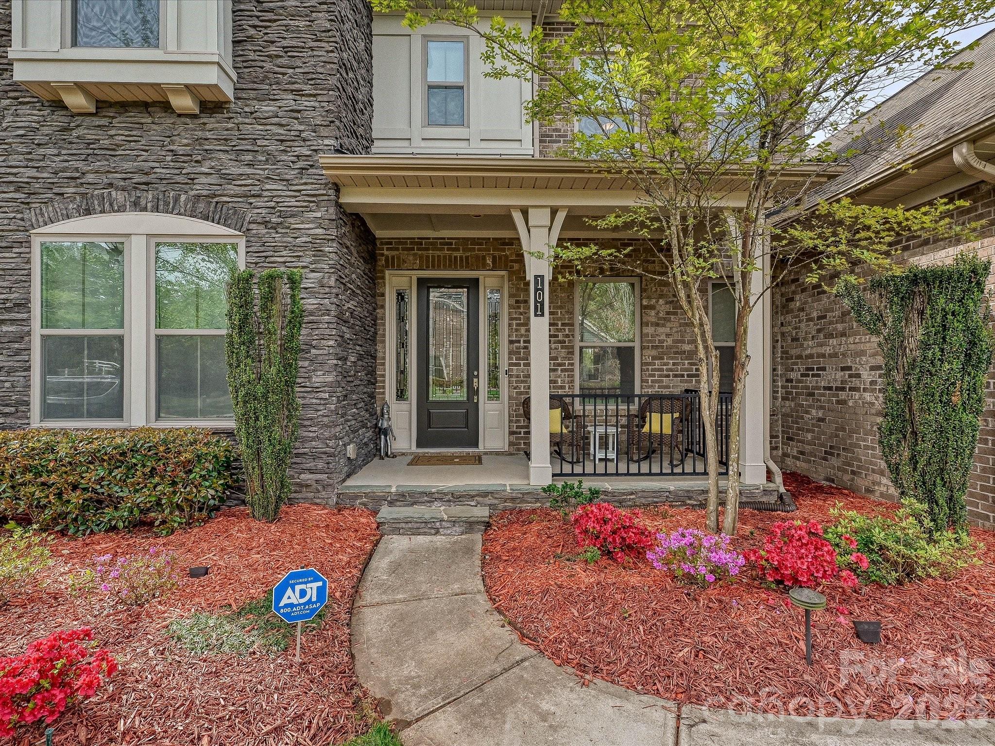 101 Enclave Boulevard — Matthews