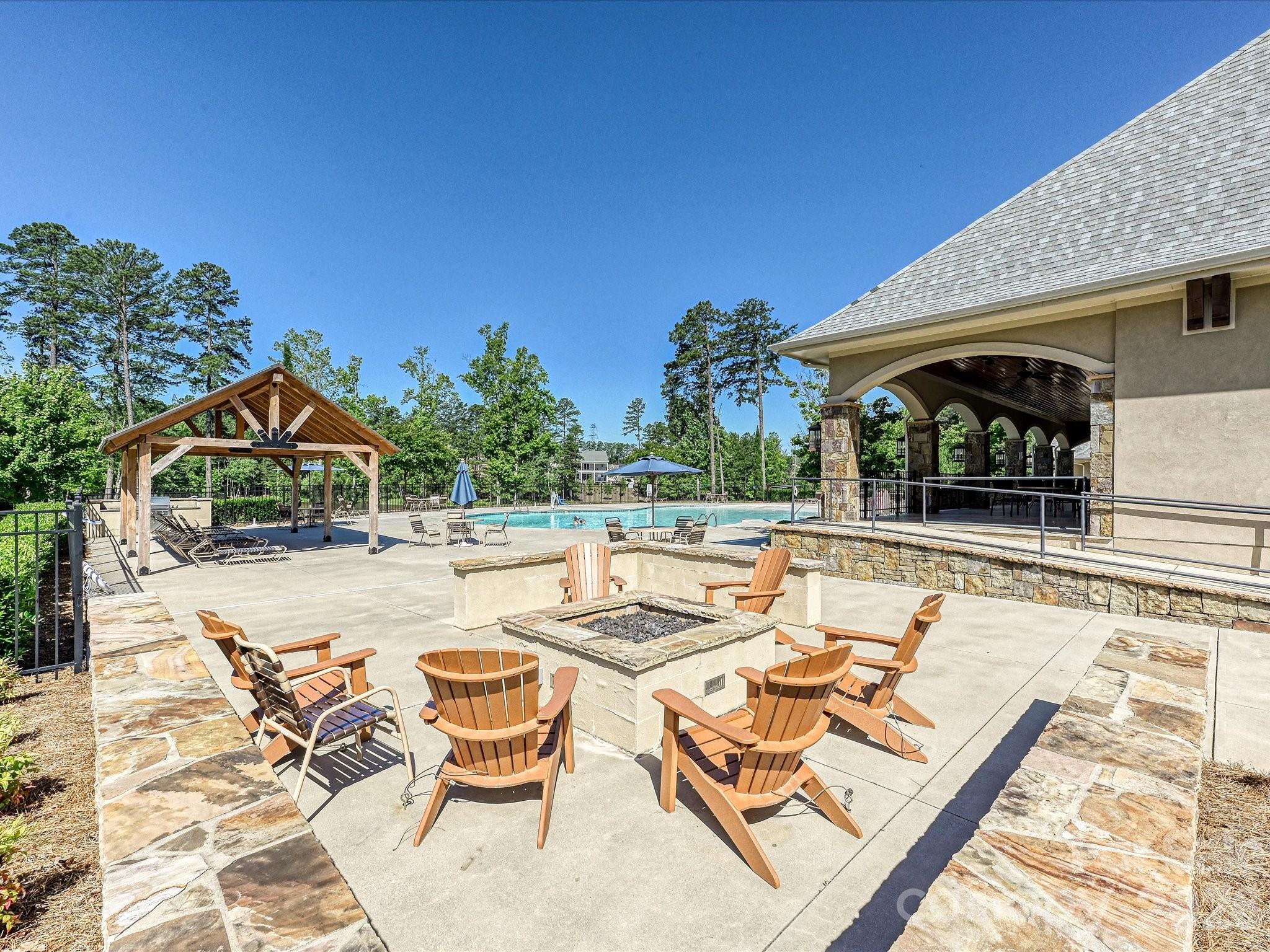 101 Enclave Boulevard — Matthews