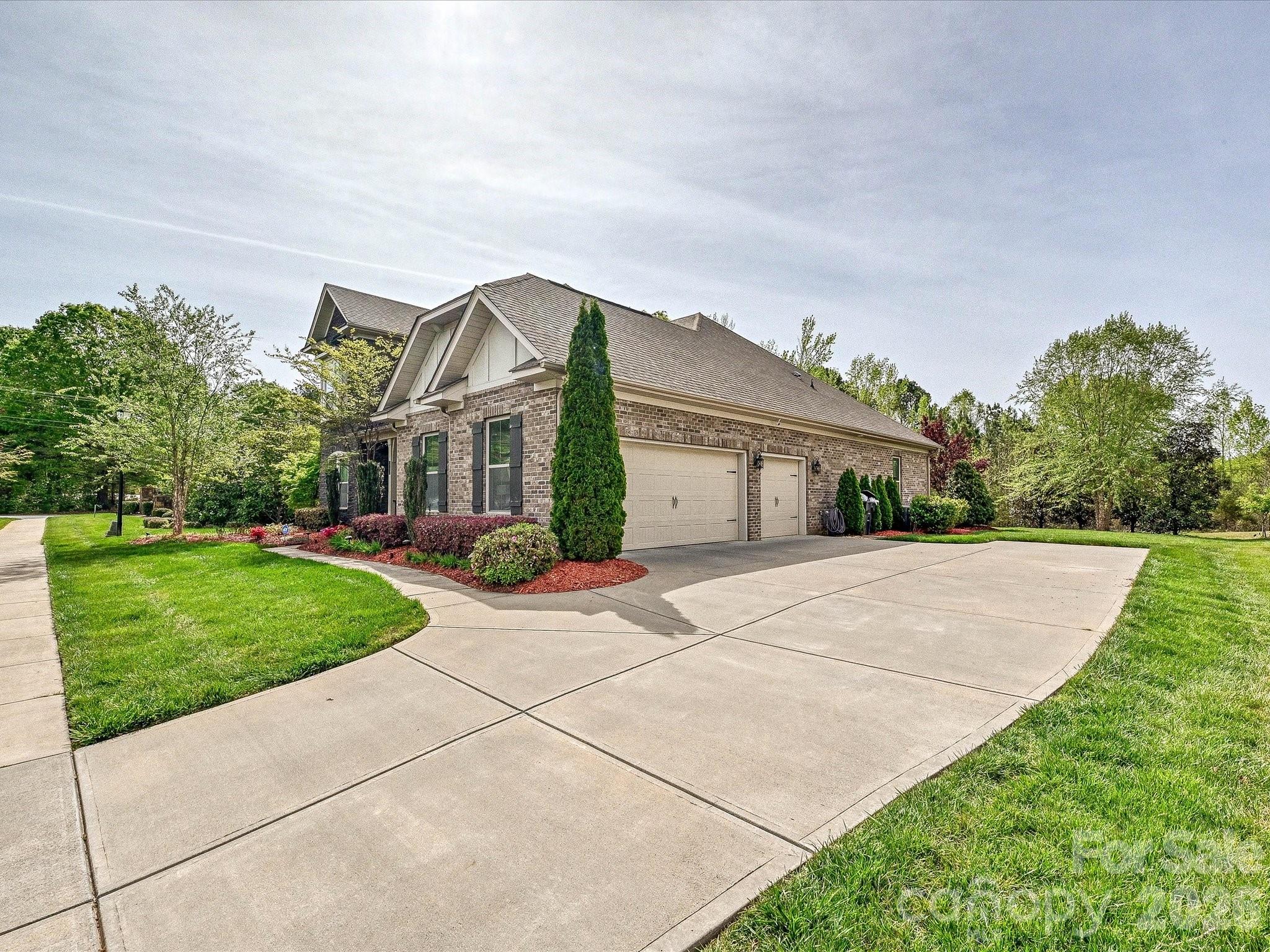 101 Enclave Boulevard — Matthews