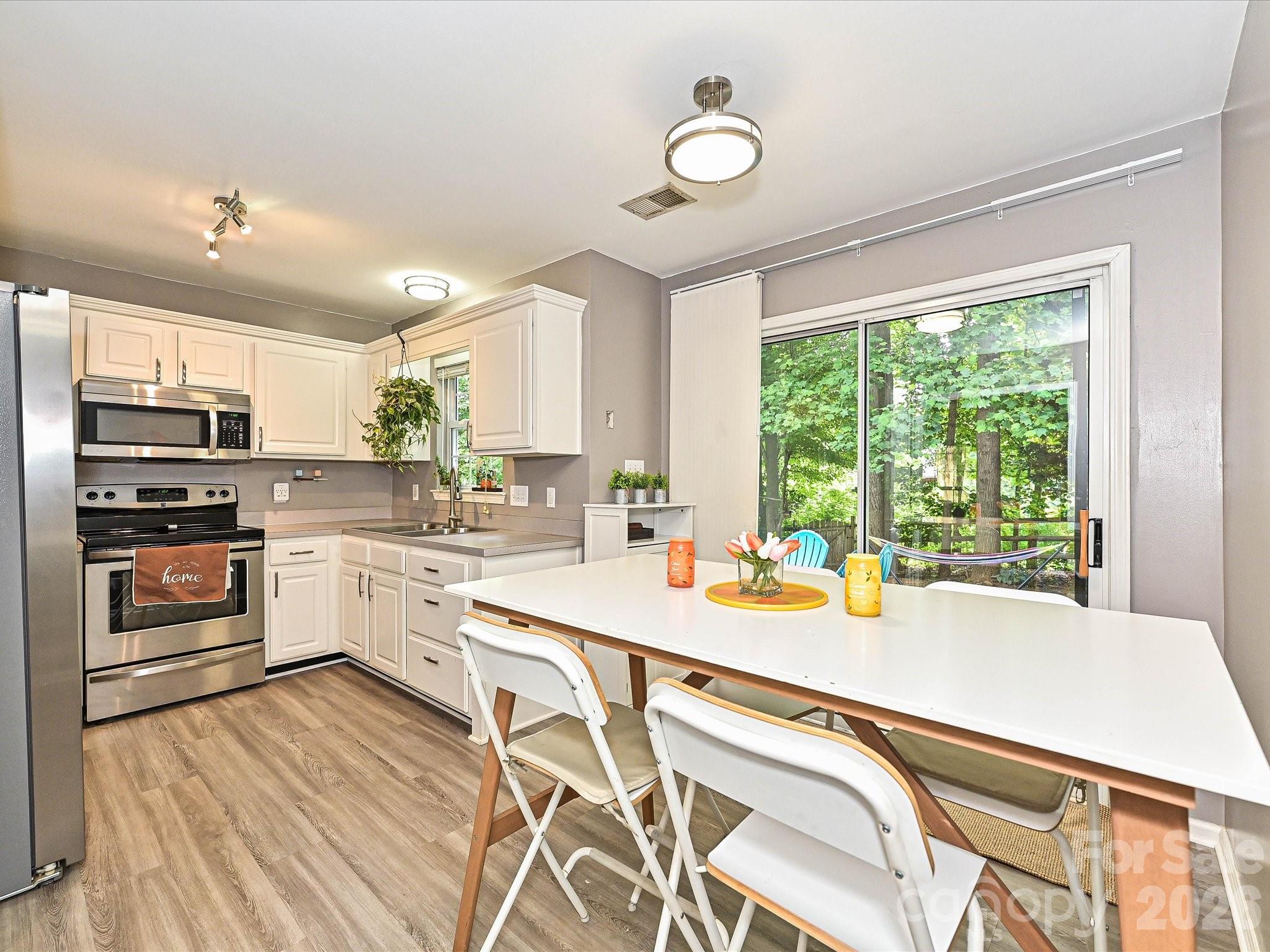 9207 Kimmel Lane — Charlotte