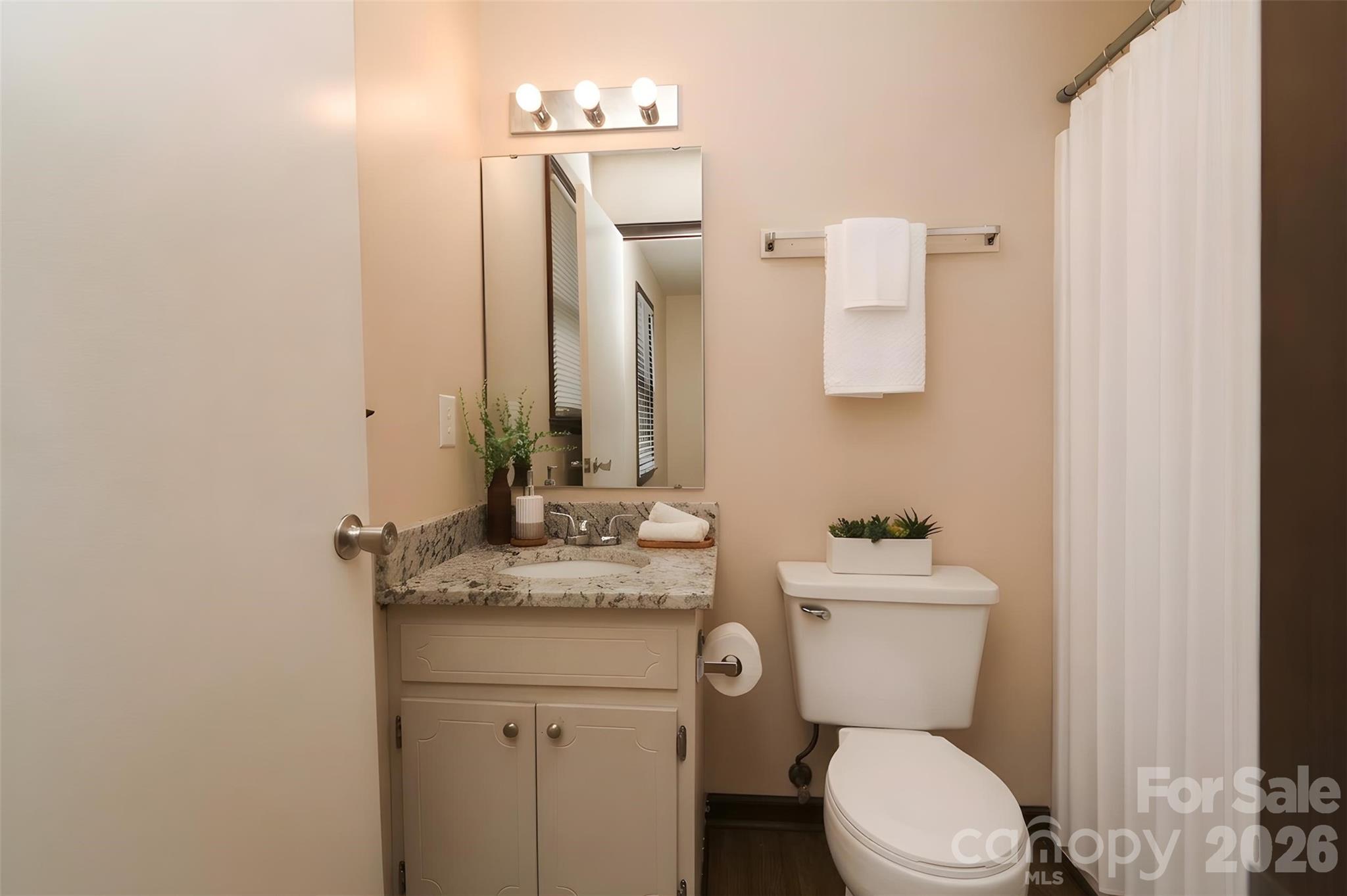 525 SW 12th Street SW #29 — Hickory