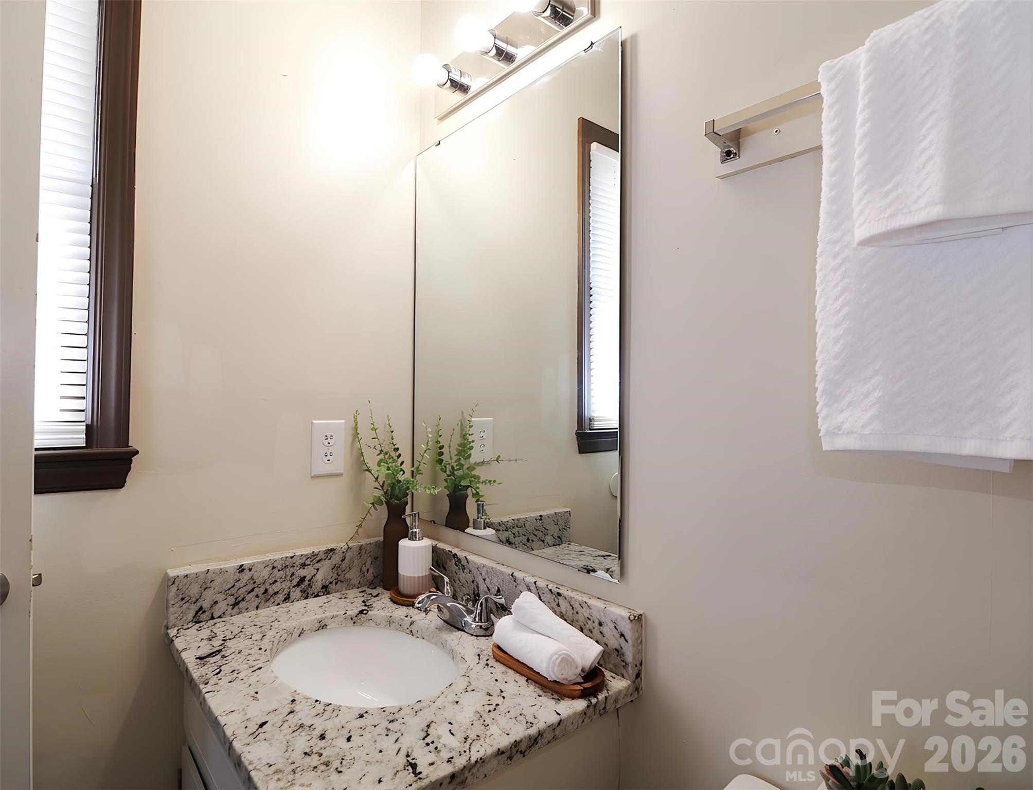 525 SW 12th Street SW #29 — Hickory