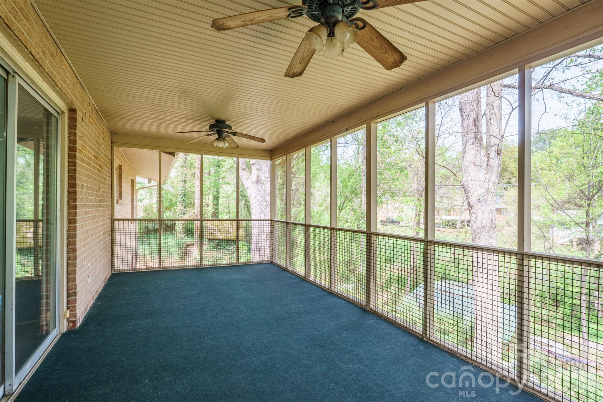 465 28th Avenue Lane NE — Hickory