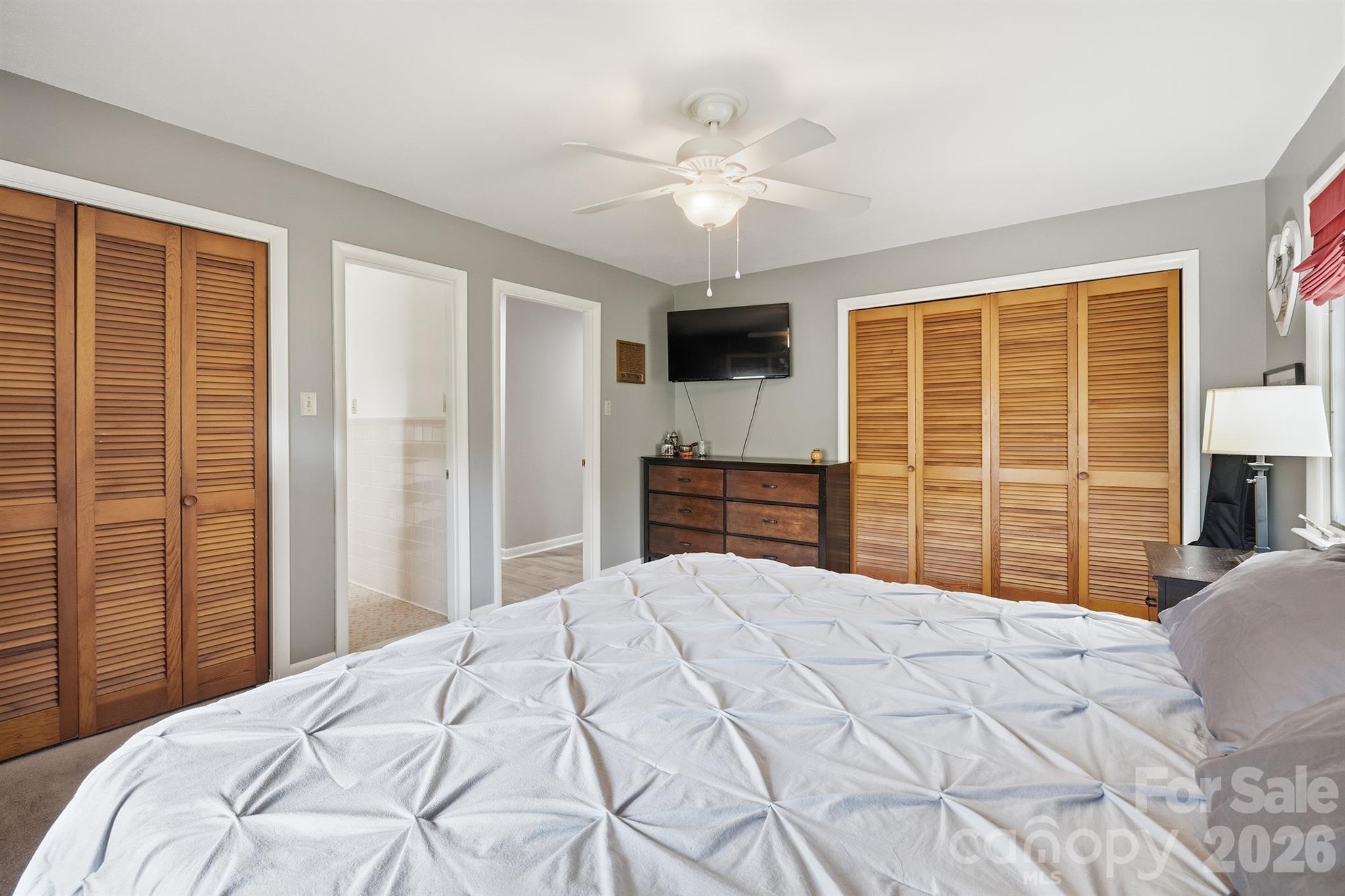 465 28th Avenue Lane NE — Hickory