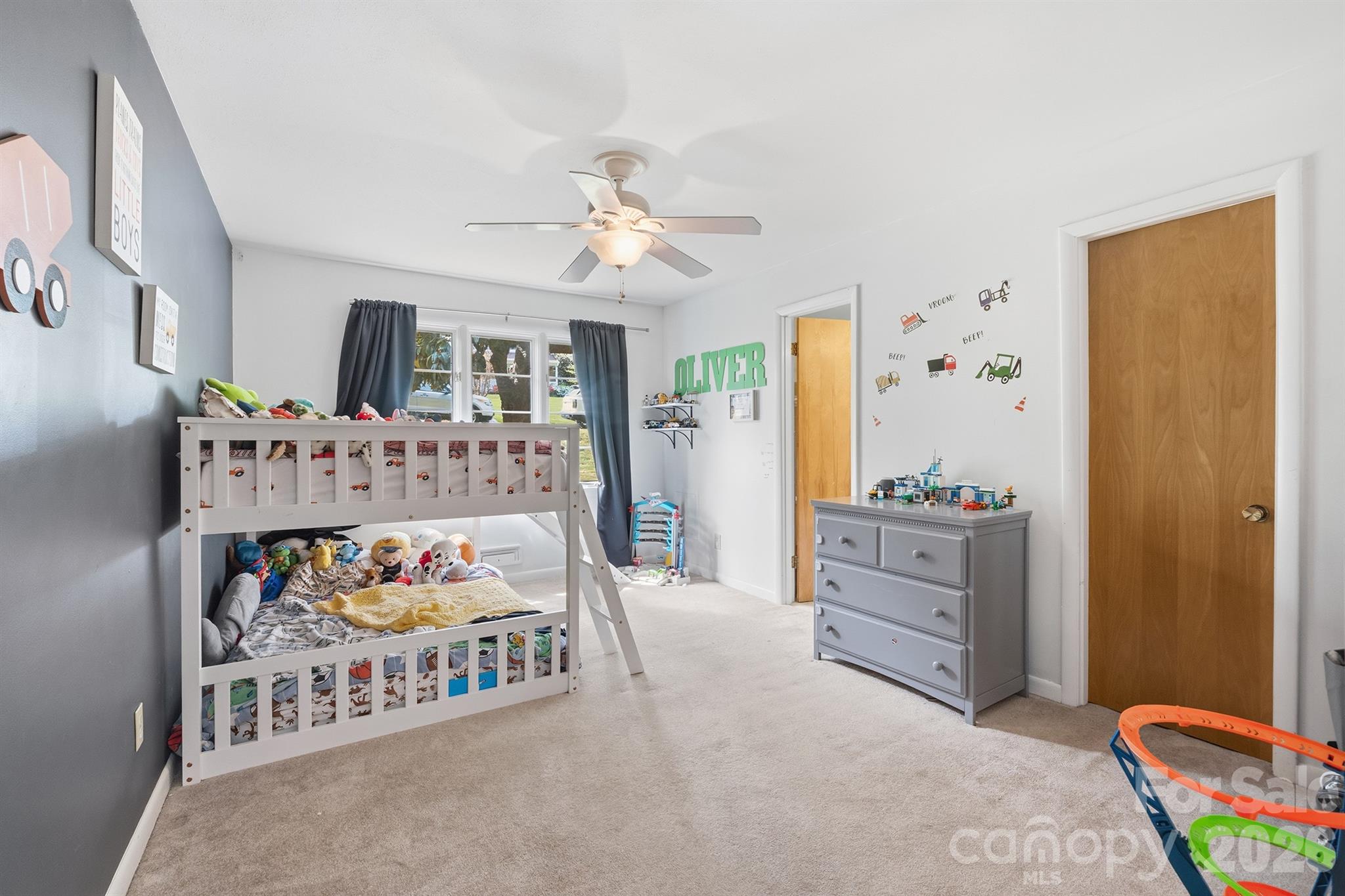 465 28th Avenue Lane NE — Hickory