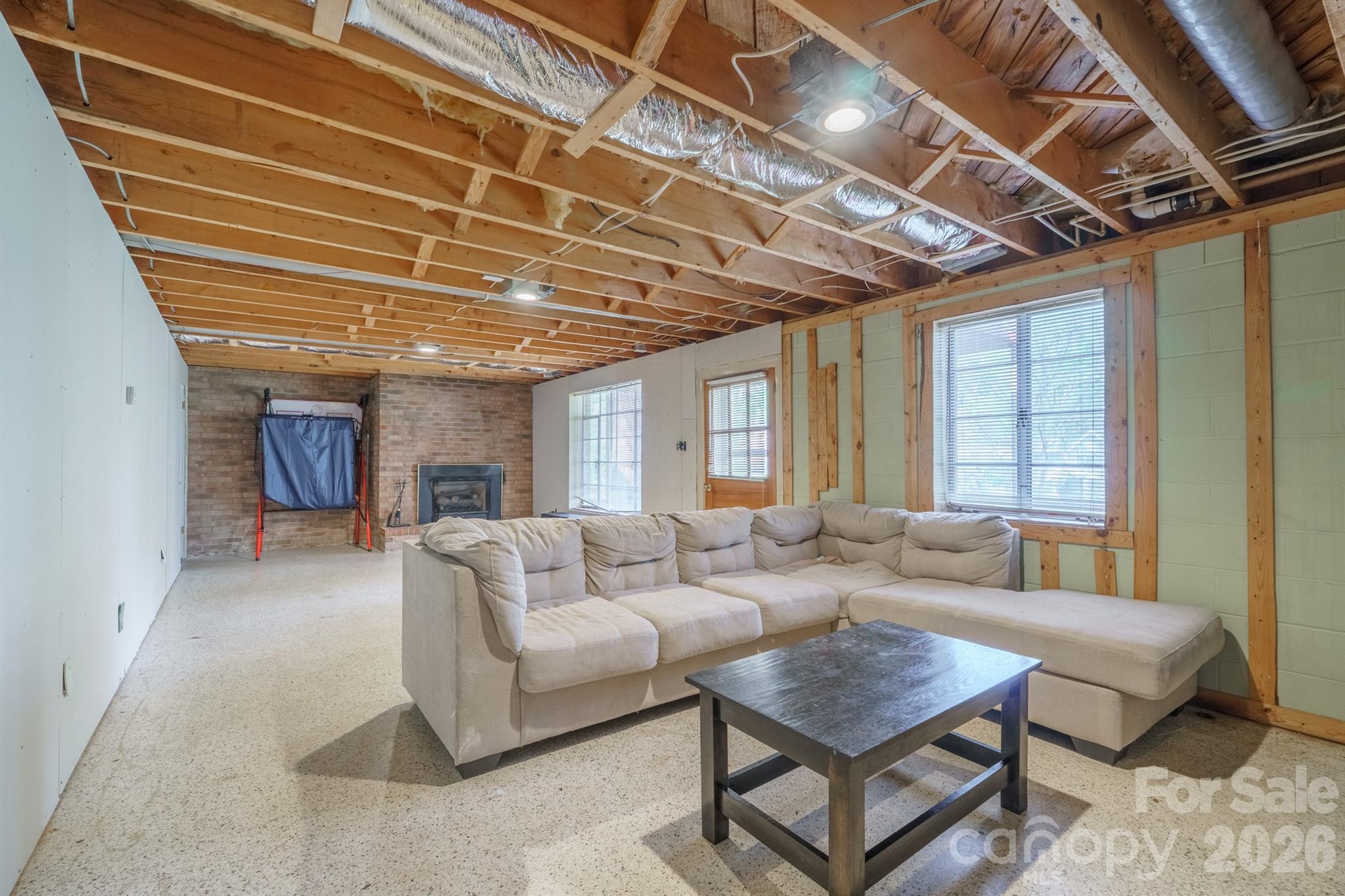 465 28th Avenue Lane NE — Hickory