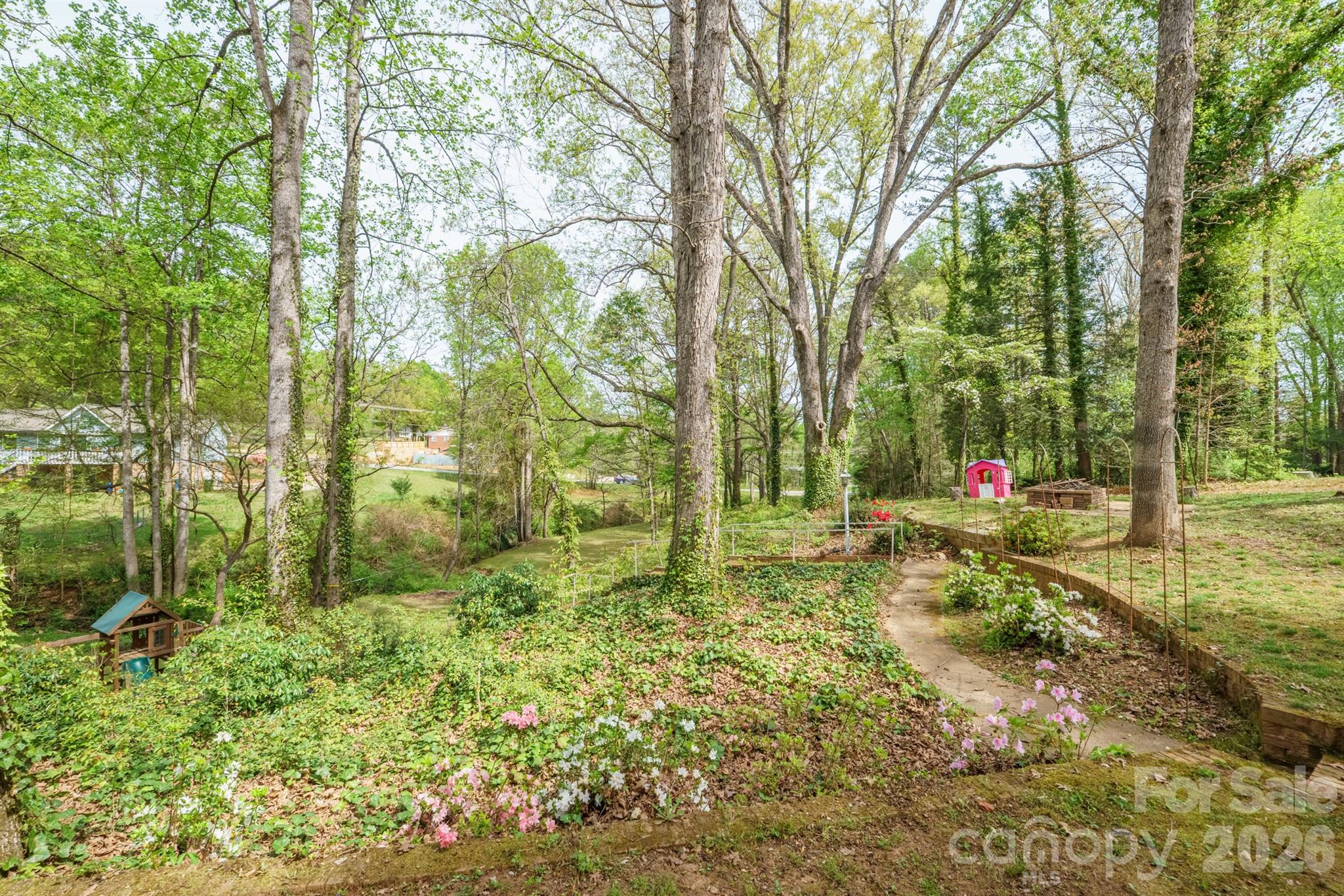 465 28th Avenue Lane NE — Hickory