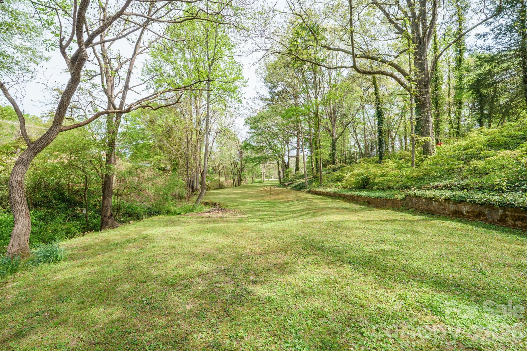 465 28th Avenue Lane NE — Hickory
