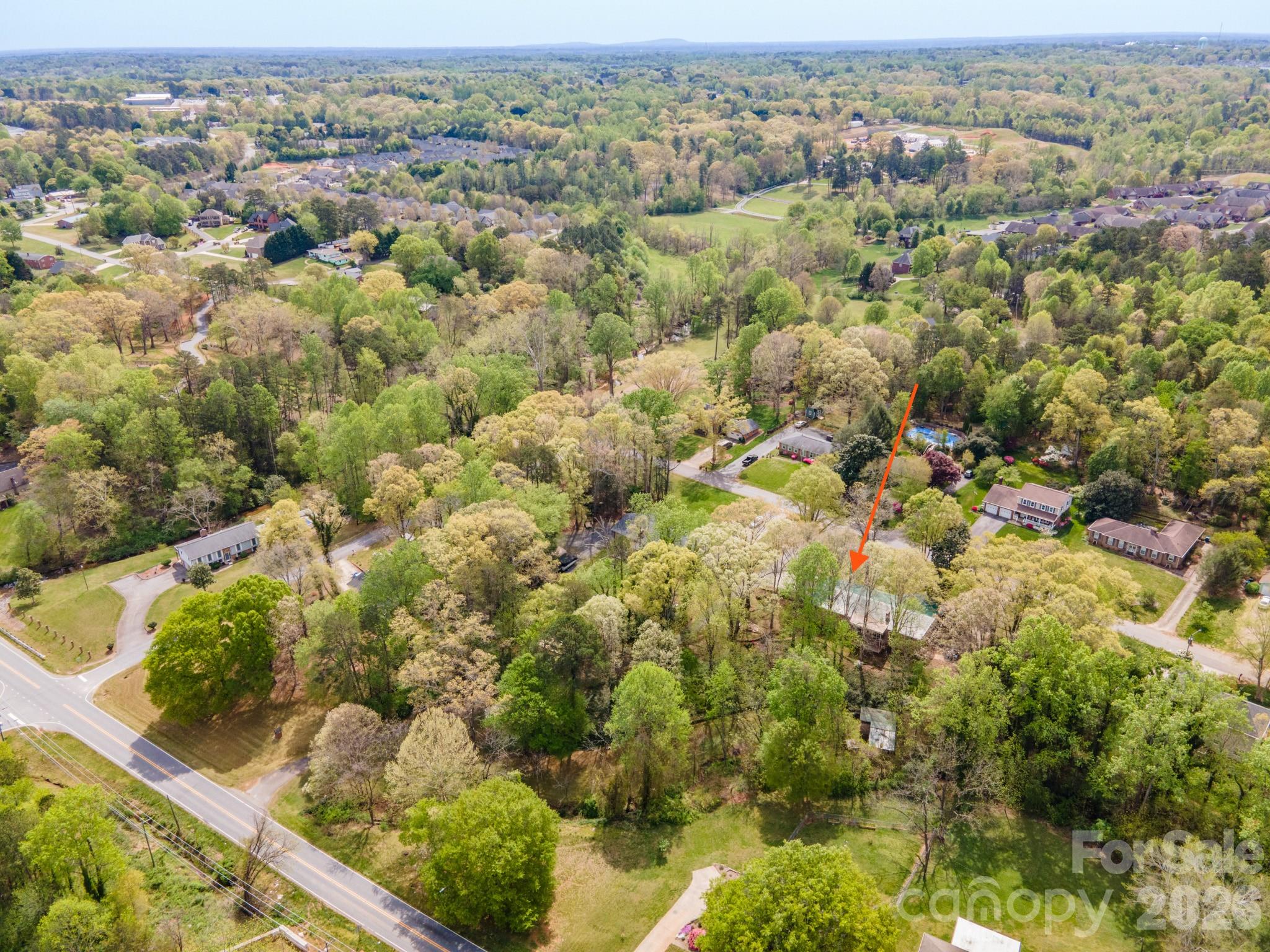 465 28th Avenue Lane NE — Hickory