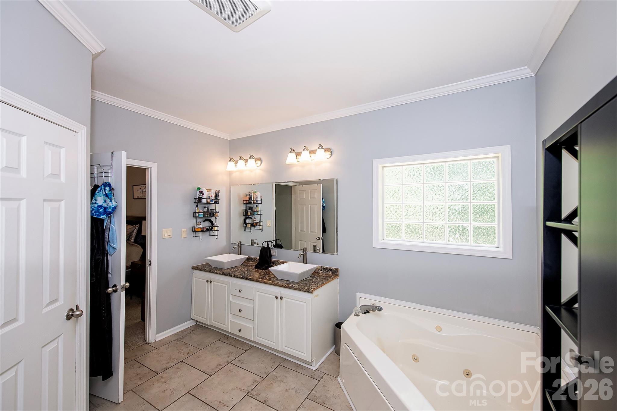 719 Phillipstown Road — Kershaw