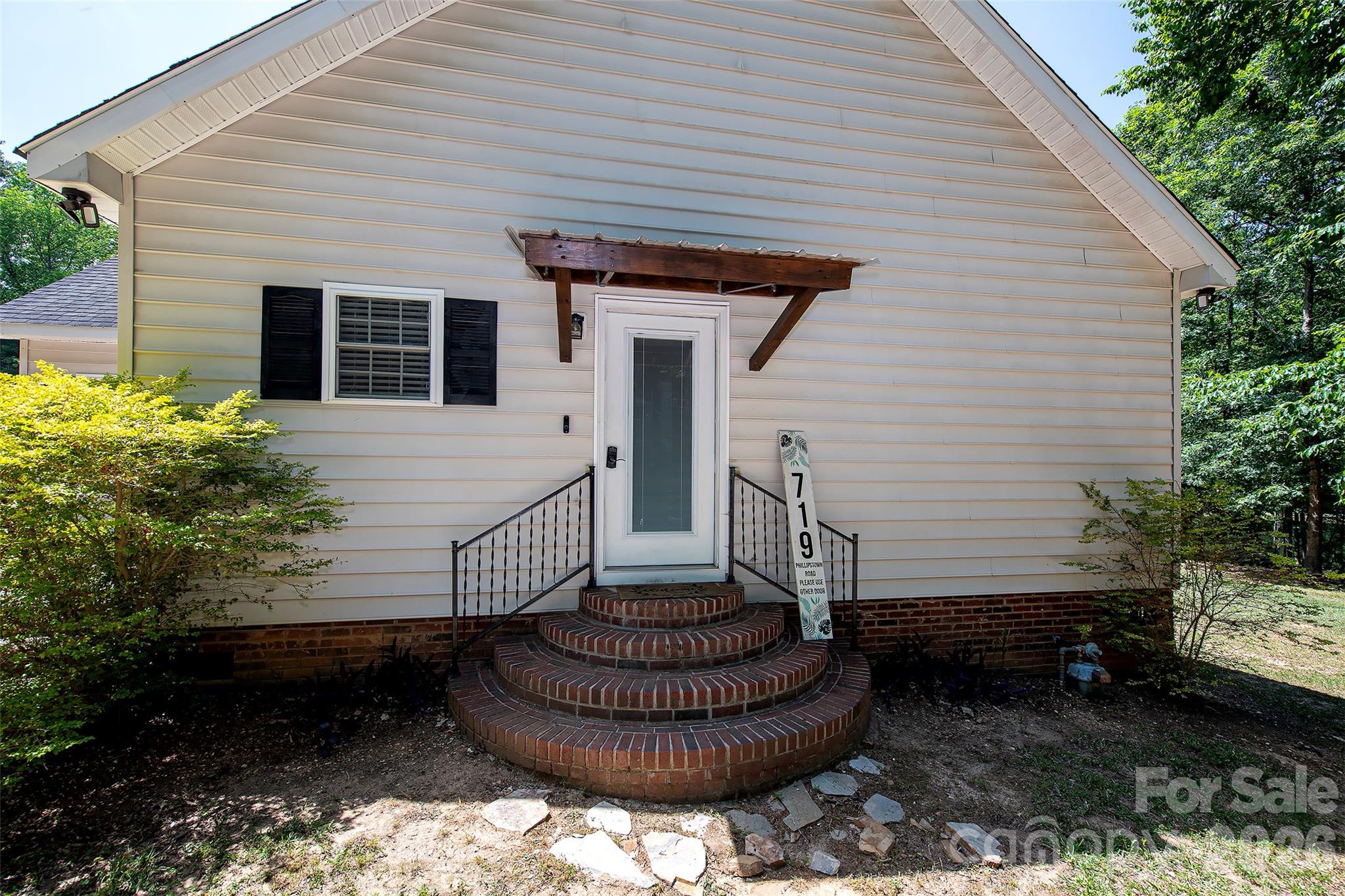 719 Phillipstown Road — Kershaw