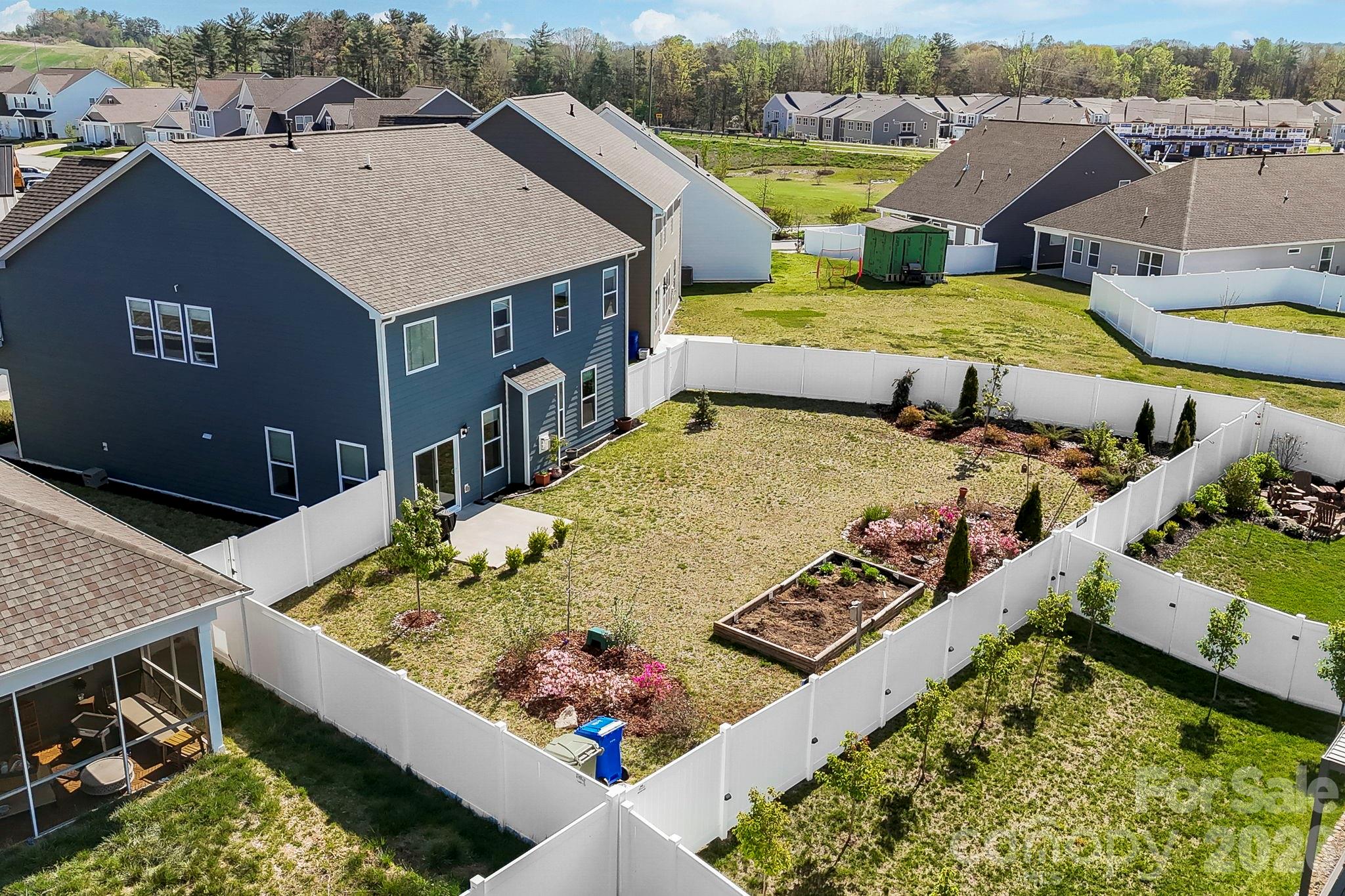 23 Thornberry Road — Hendersonville