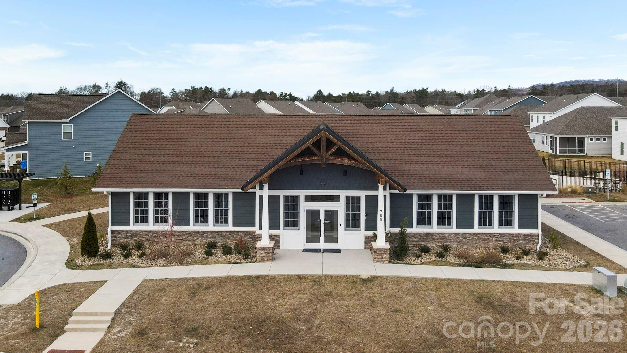 23 Thornberry Road — Hendersonville