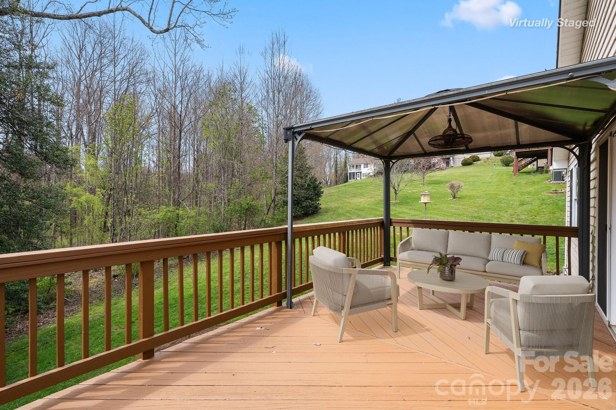 73 Creeks End Circle — Mills River