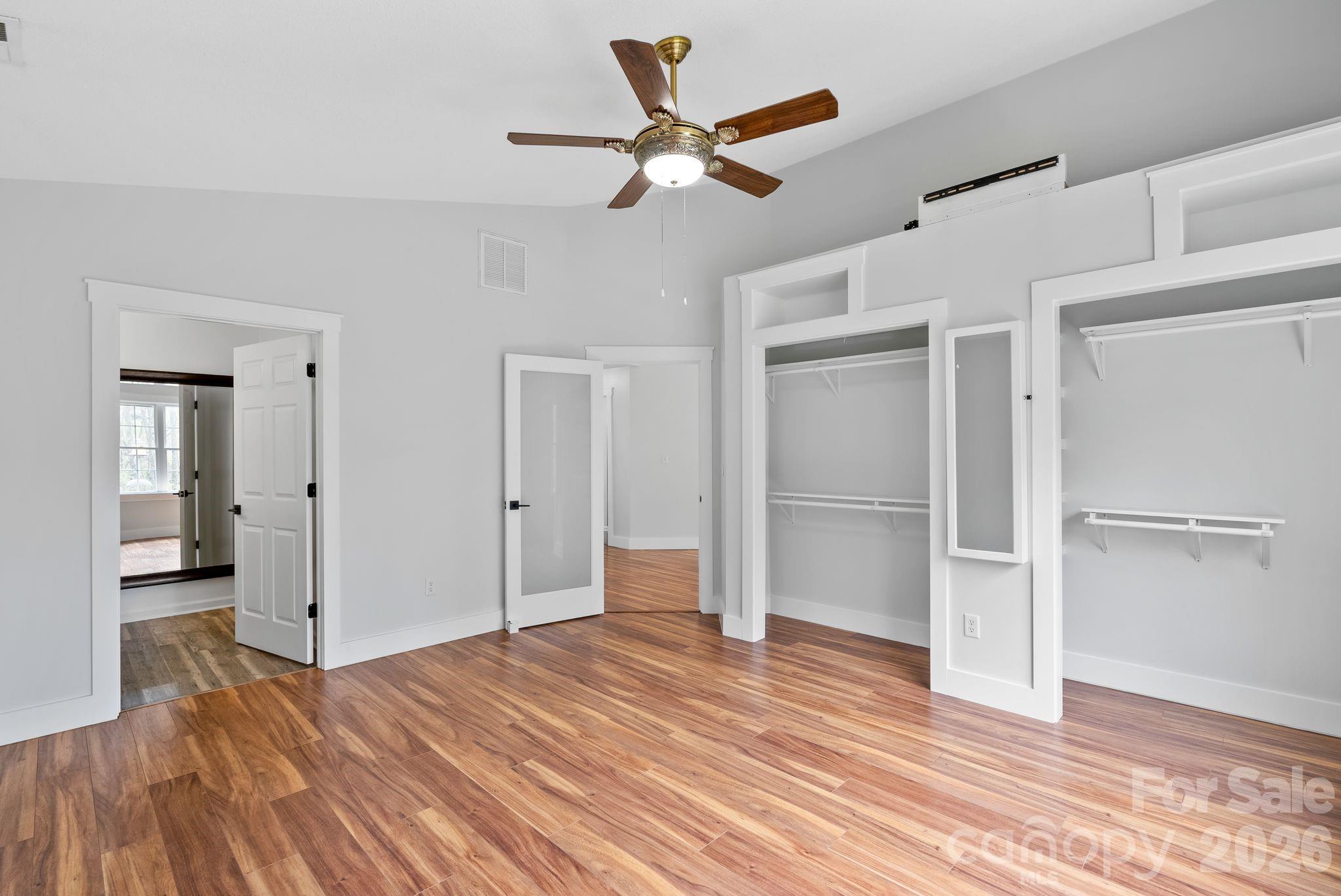 73 Creeks End Circle — Mills River
